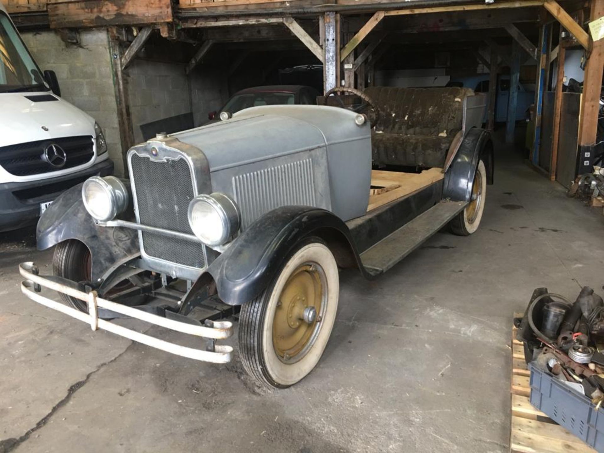 PEERLESS MOTOR CAR MODEL 60