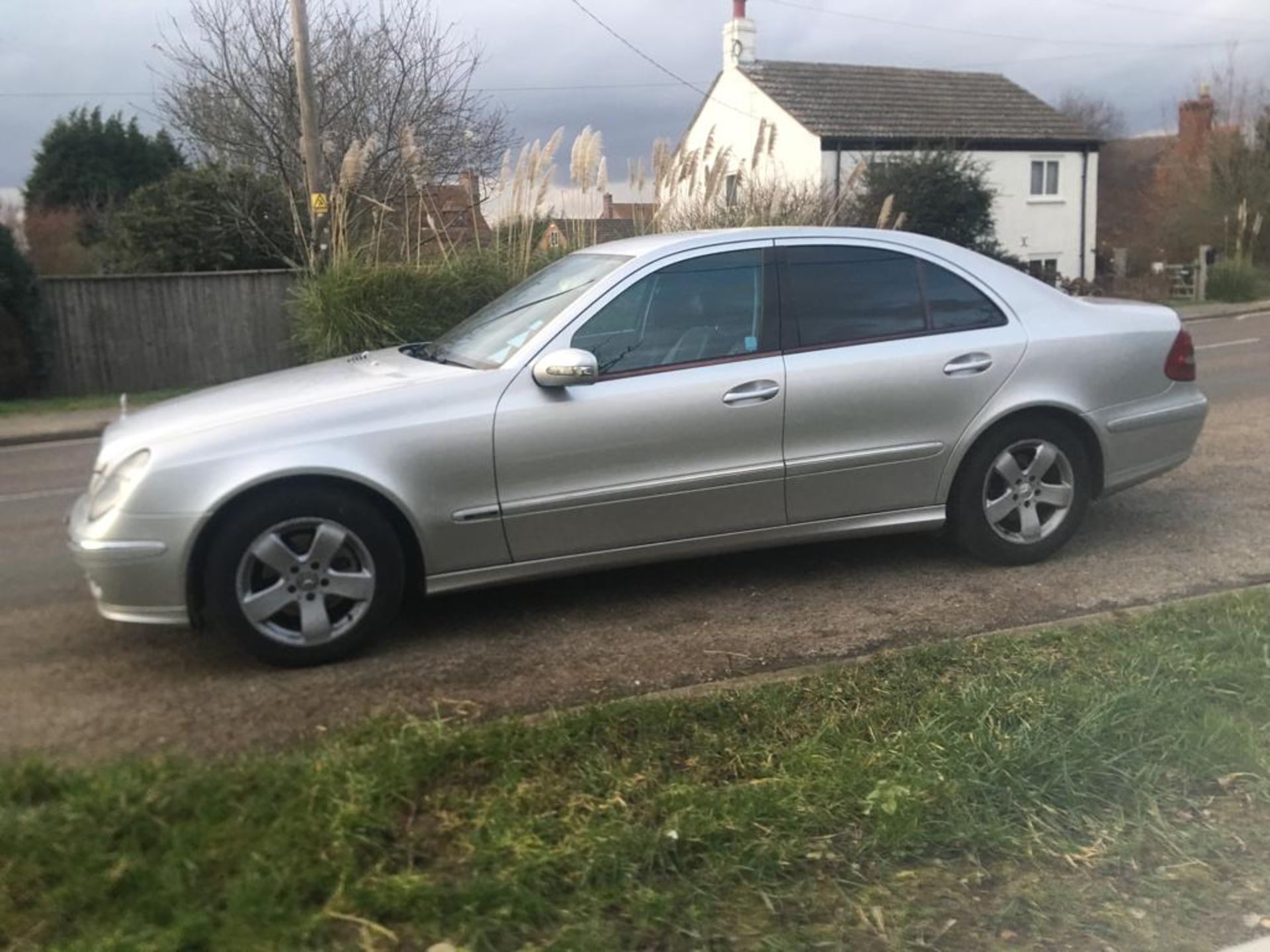 2005 MERCEDES BENZ E220 CDI AVANTGARDE AUTO - Image 6 of 17