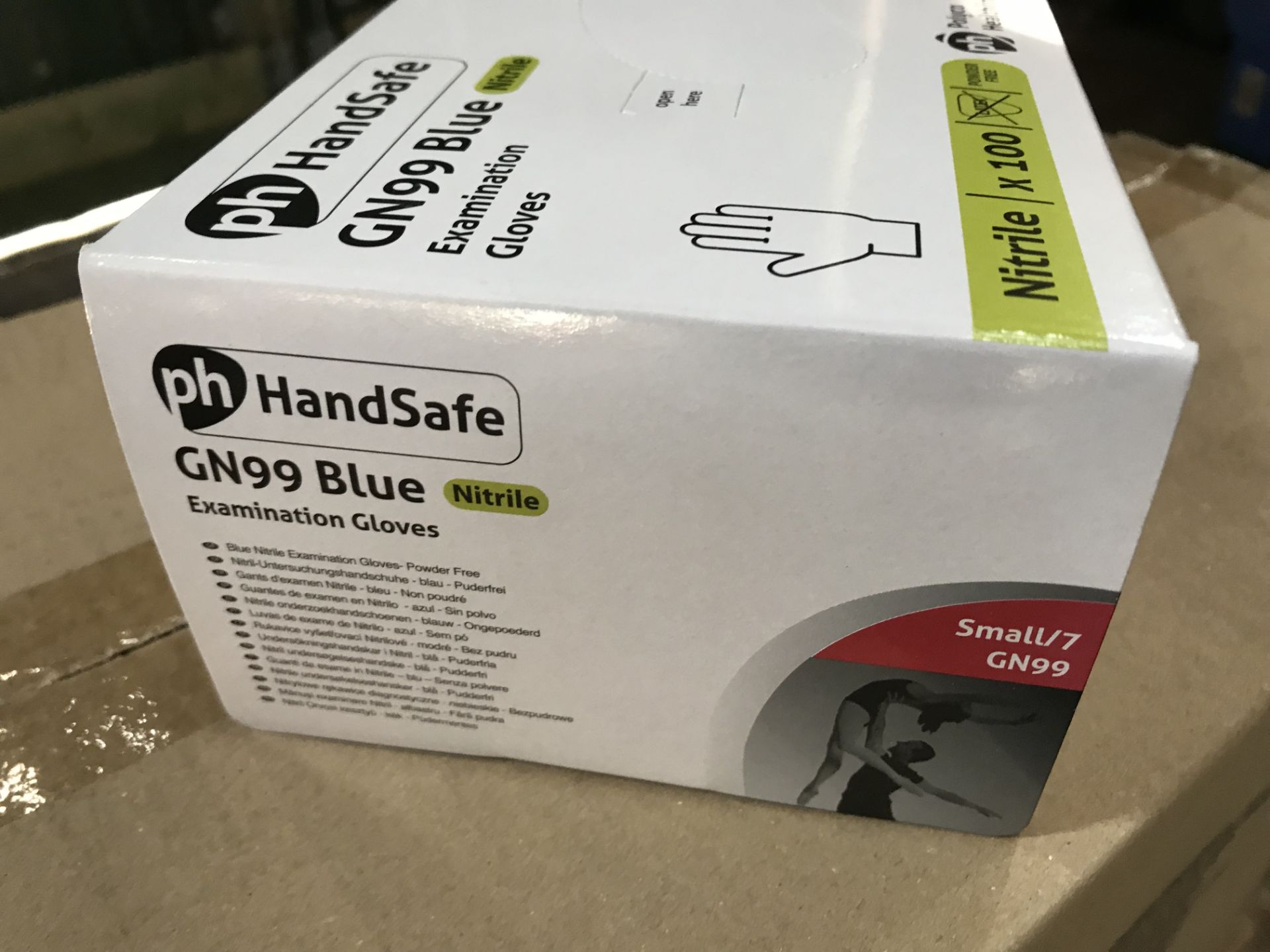 3,000 HANDSAFE SMALL BLUE NITRILE EXAMINATION GLOVES - Image 4 of 5