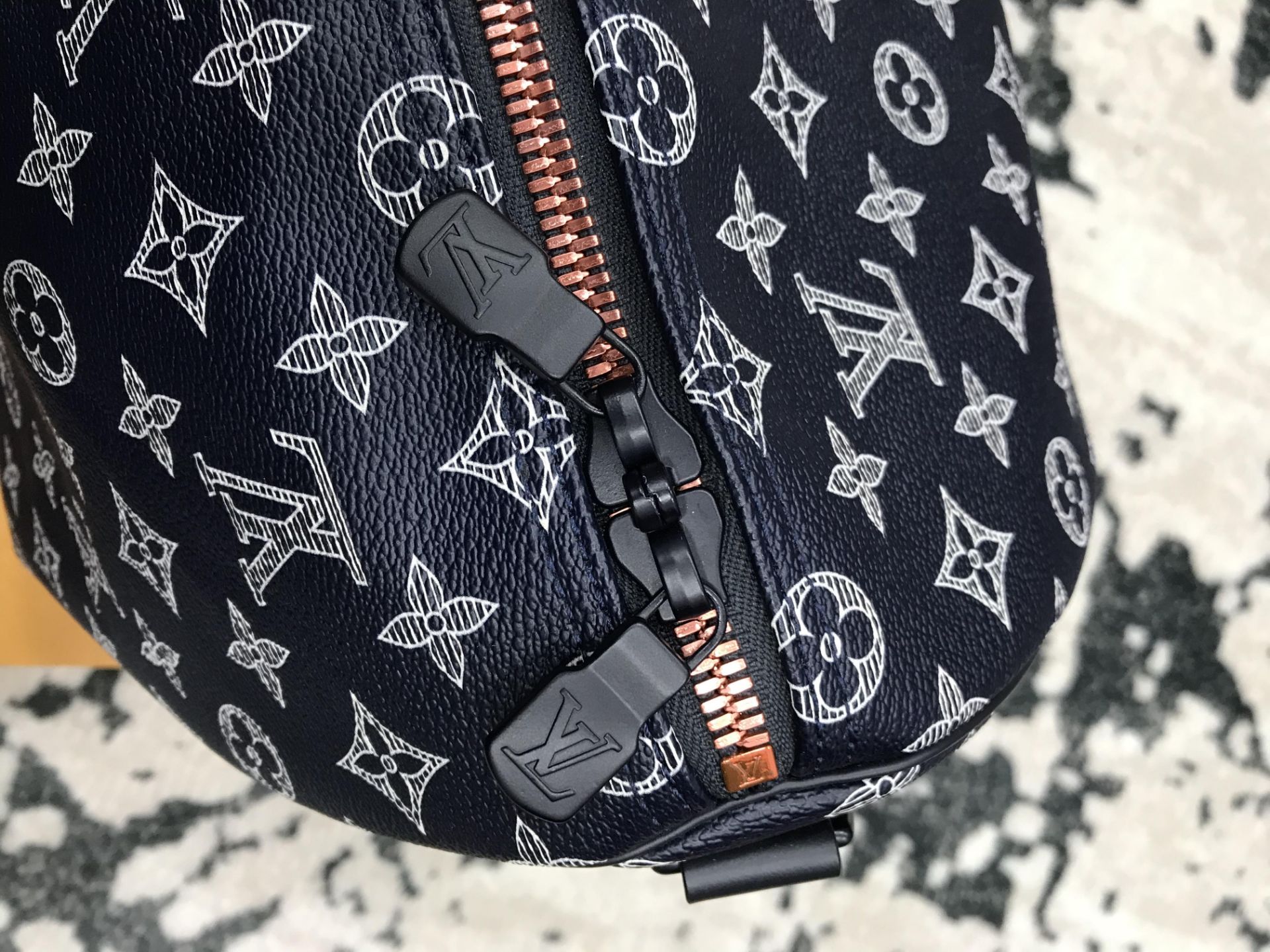 LOUIS VUITTON X KIM JONES KEEPALL SIZE 40 (LIMITED EDITION) - Image 6 of 12