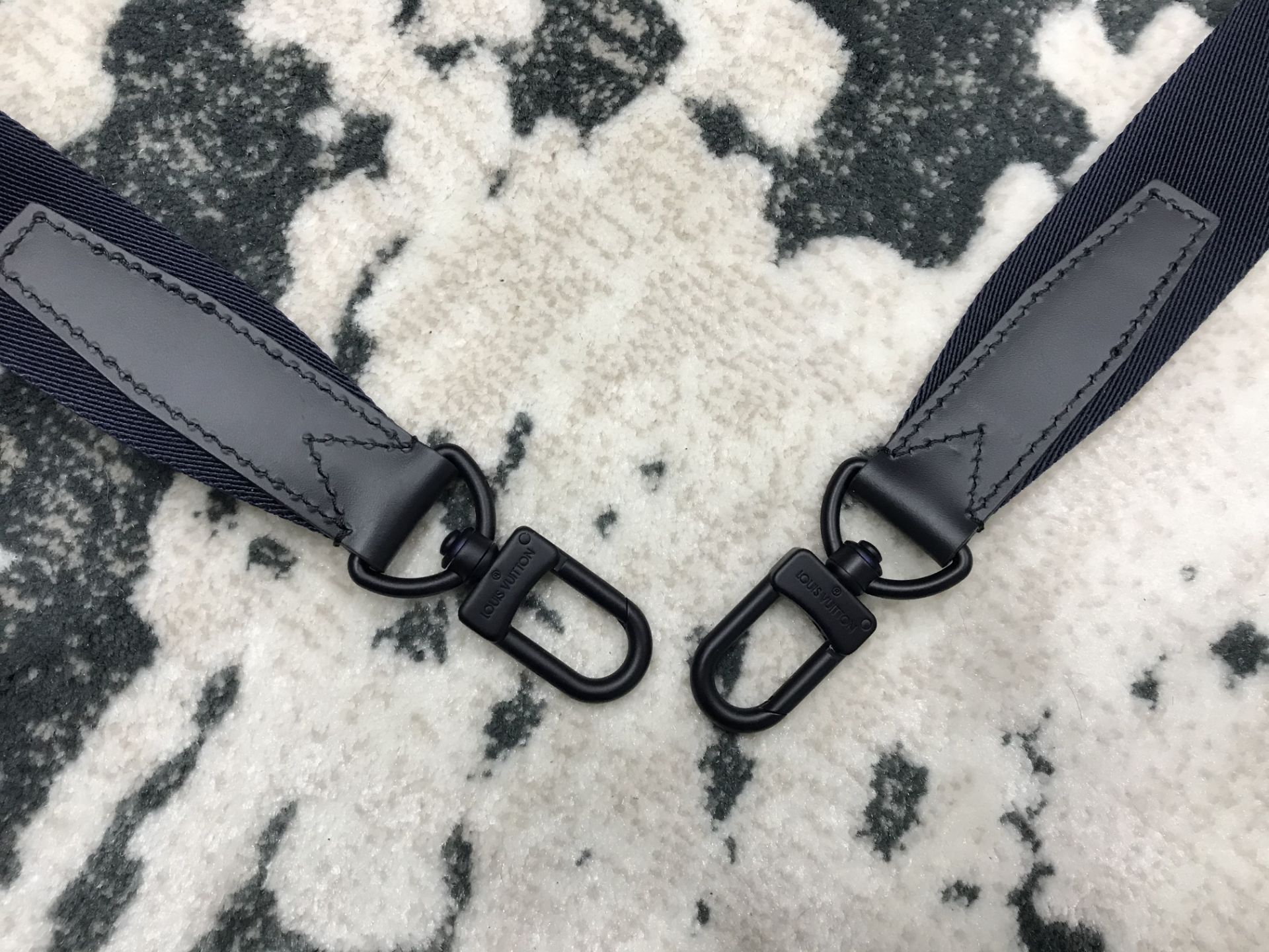 LOUIS VUITTON X KIM JONES KEEPALL SIZE 40 (LIMITED EDITION) - Image 10 of 12