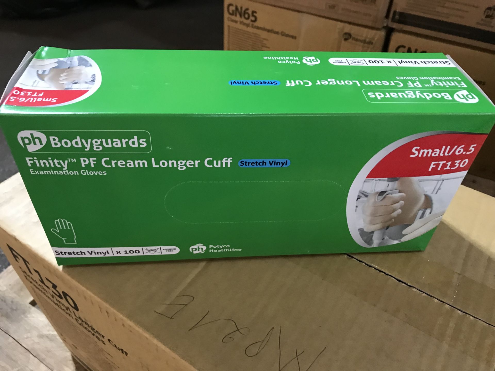 2,000 BODYGUARDS FINITY PF CREAM LONGER CUFF GLOVES - Image 2 of 7