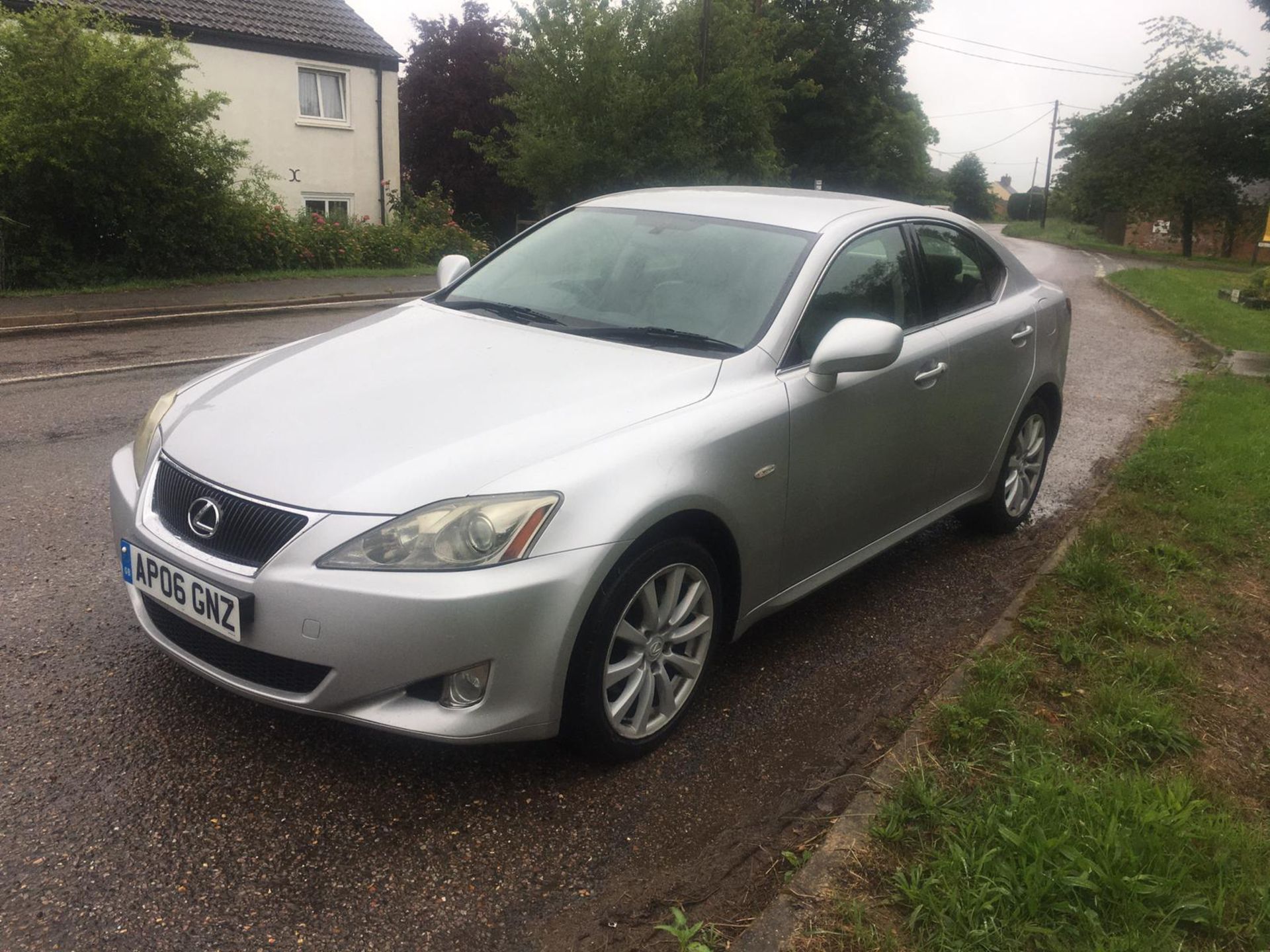 2006 LEXUS IS220D SALOON - Image 2 of 12