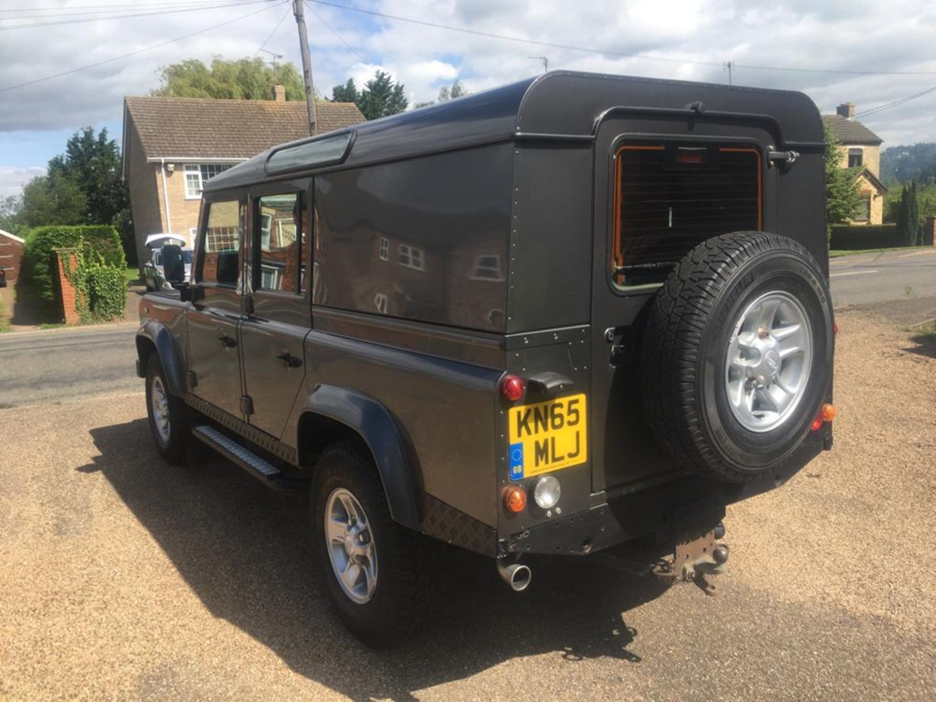 2015 LAND ROVER DEFENDER 110 XS **ONE OWNER FROM NEW** - Image 5 of 23
