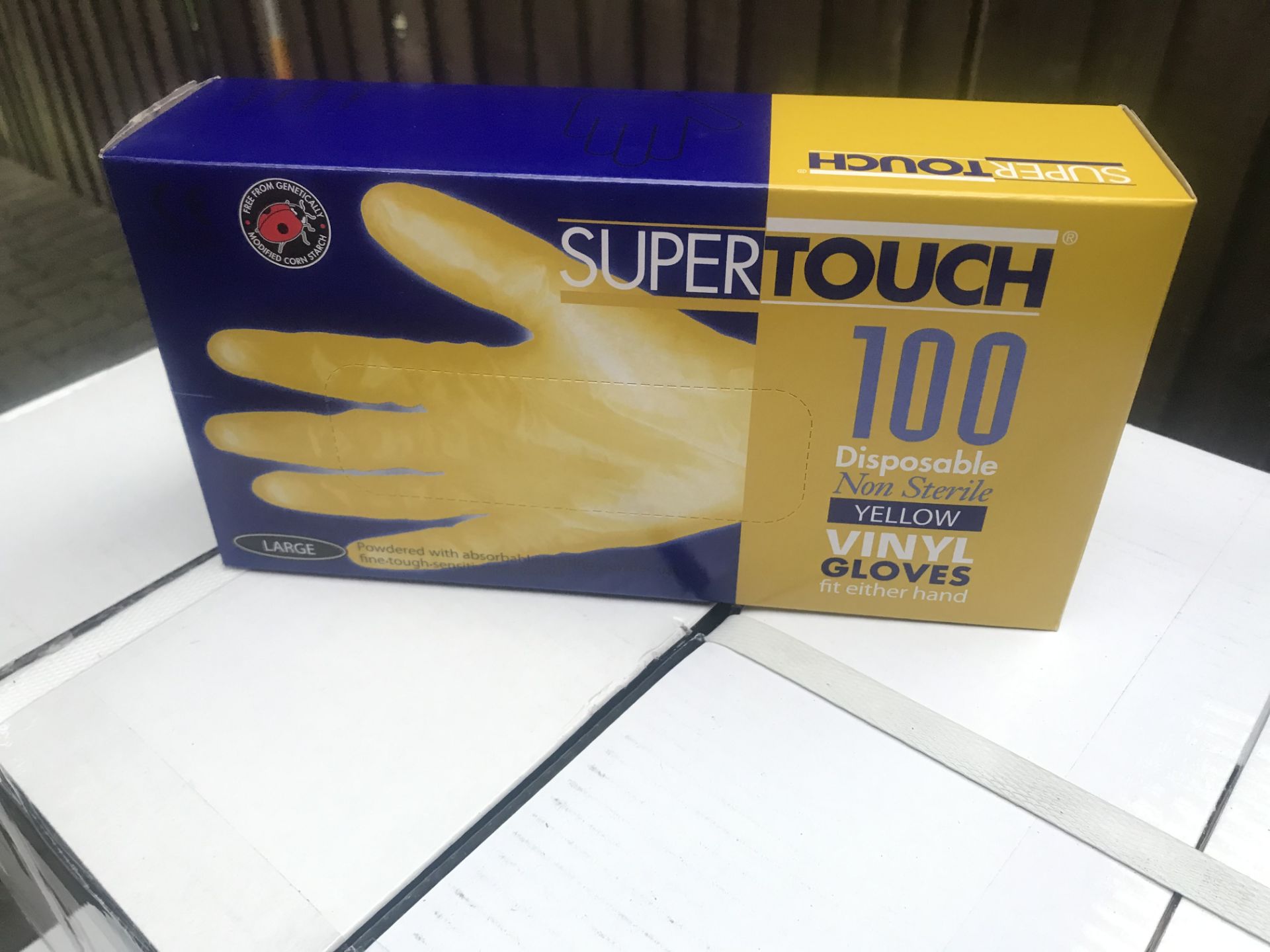 10,000 SUPERTOUCH POWDER VINYL LARGE GLOVES - Image 4 of 6