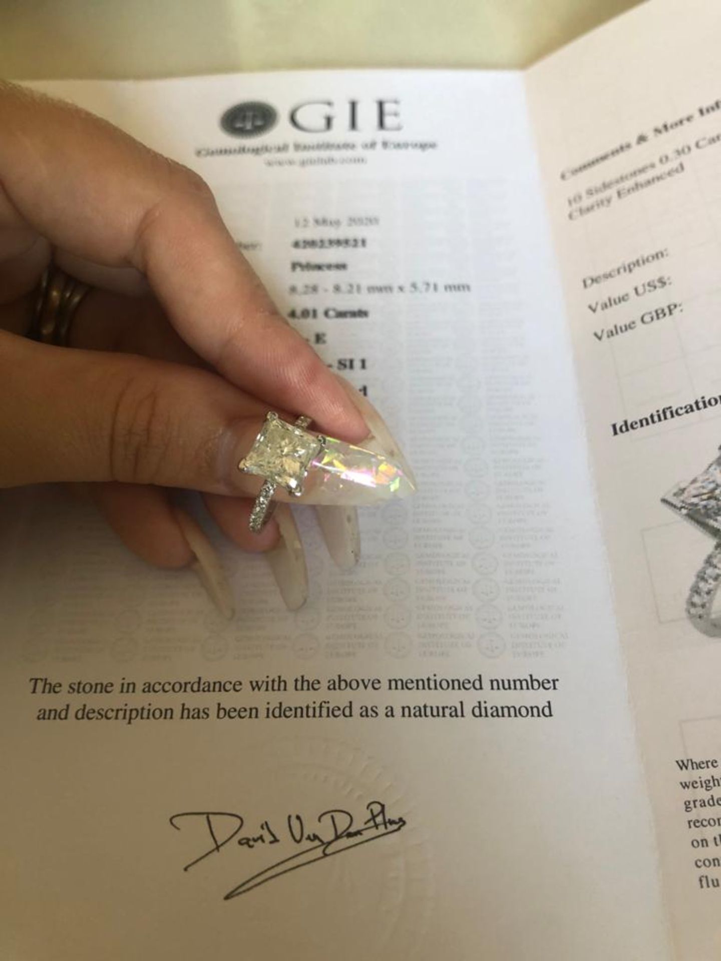 4.01 CT APPROX PRINCESS CUT DIAMOND RING - Image 5 of 7