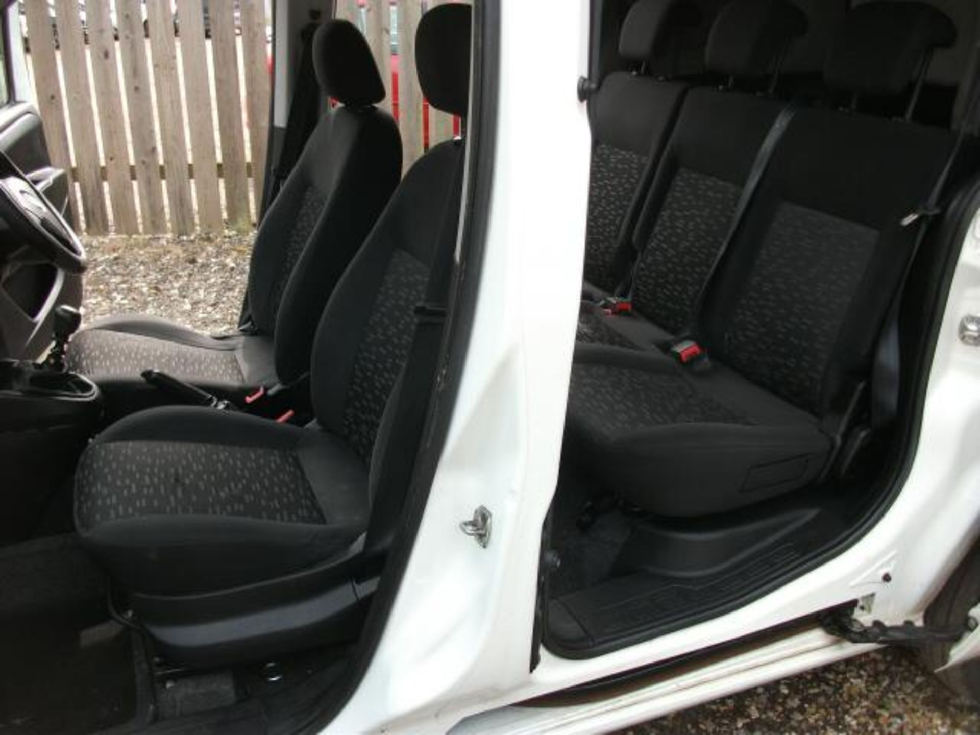 2014 VAUXHALL COMBO 2300 L1H1 CDTI S/S VAN - Image 10 of 19