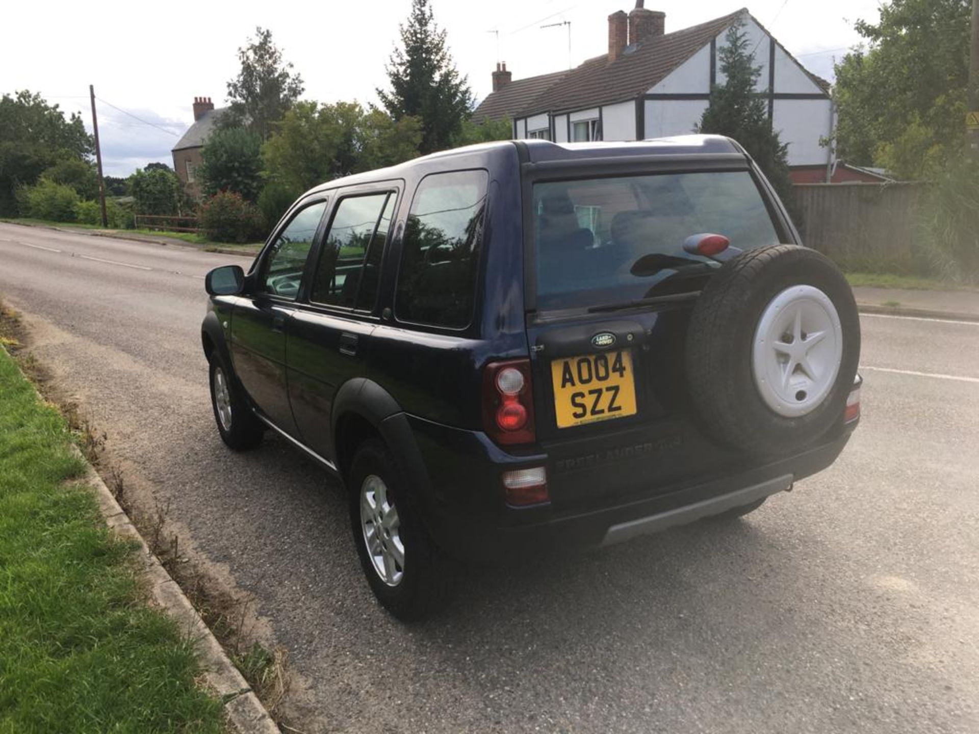 2004 LAND ROVER FREELANDER TD4 S S/W - Image 5 of 24