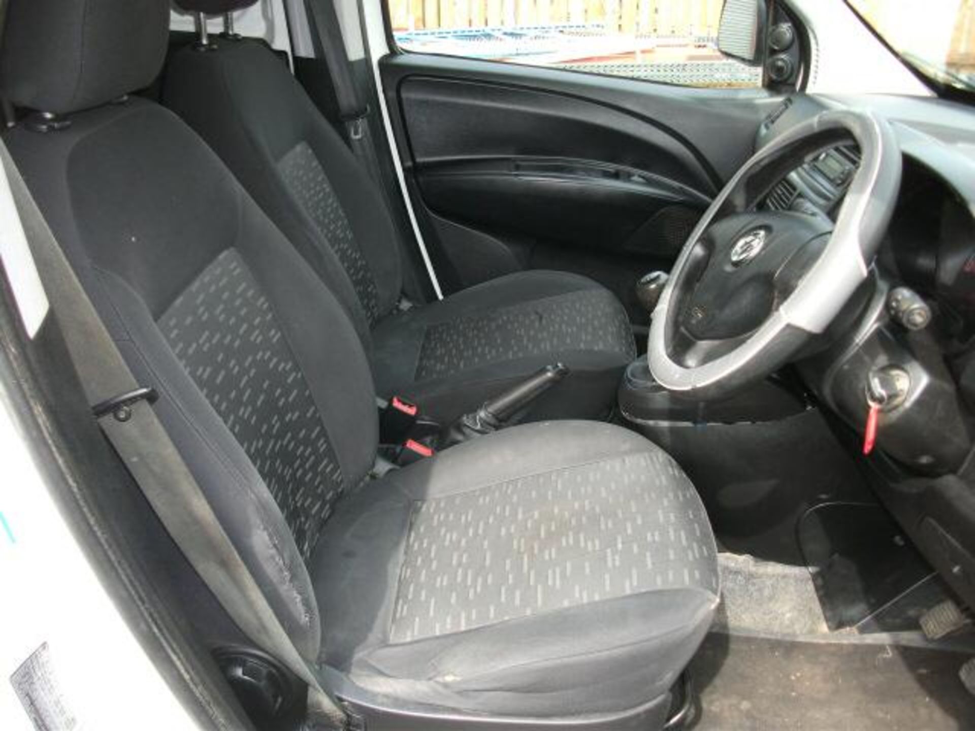 2014 VAUXHALL COMBO 2300 L1H1 CDTI S/S VAN - Image 11 of 19