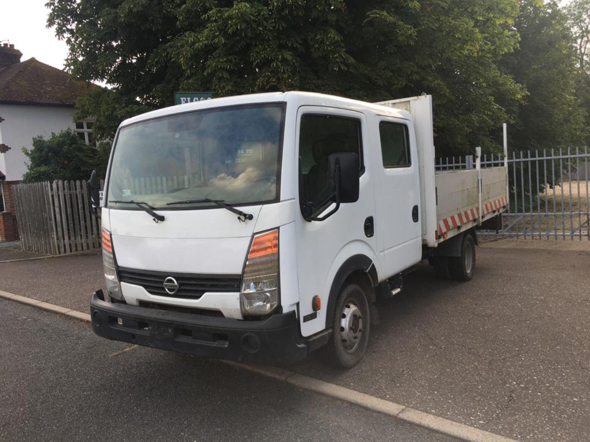 NISSAN CABSTER DROPSIDES **LHD** - Image 2 of 14