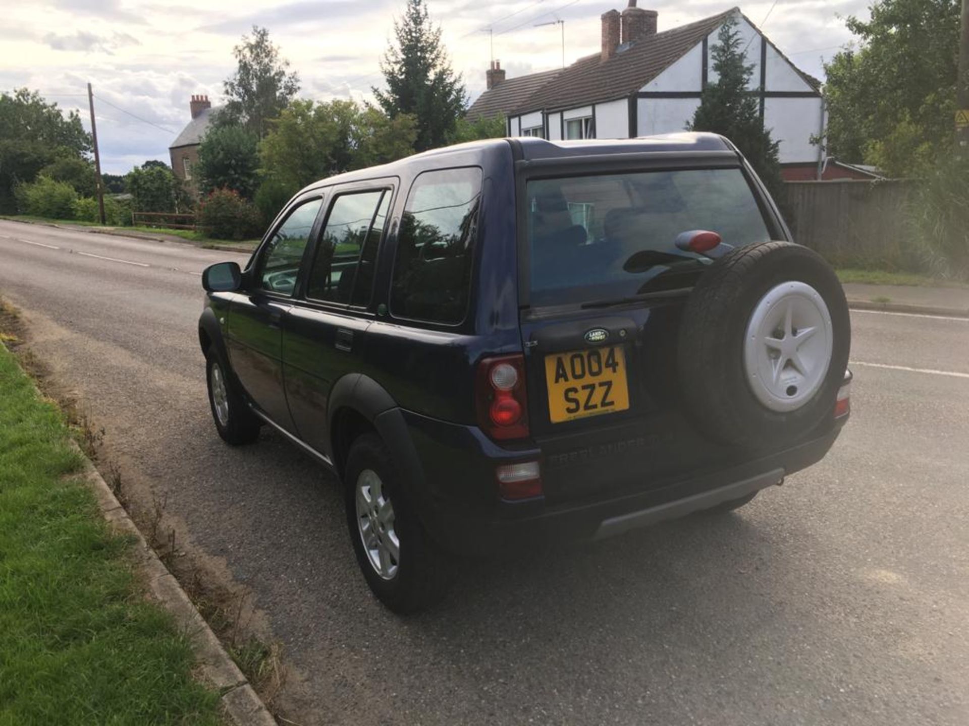 2004 LAND ROVER FREELANDER TD4 S S/W - Image 4 of 24