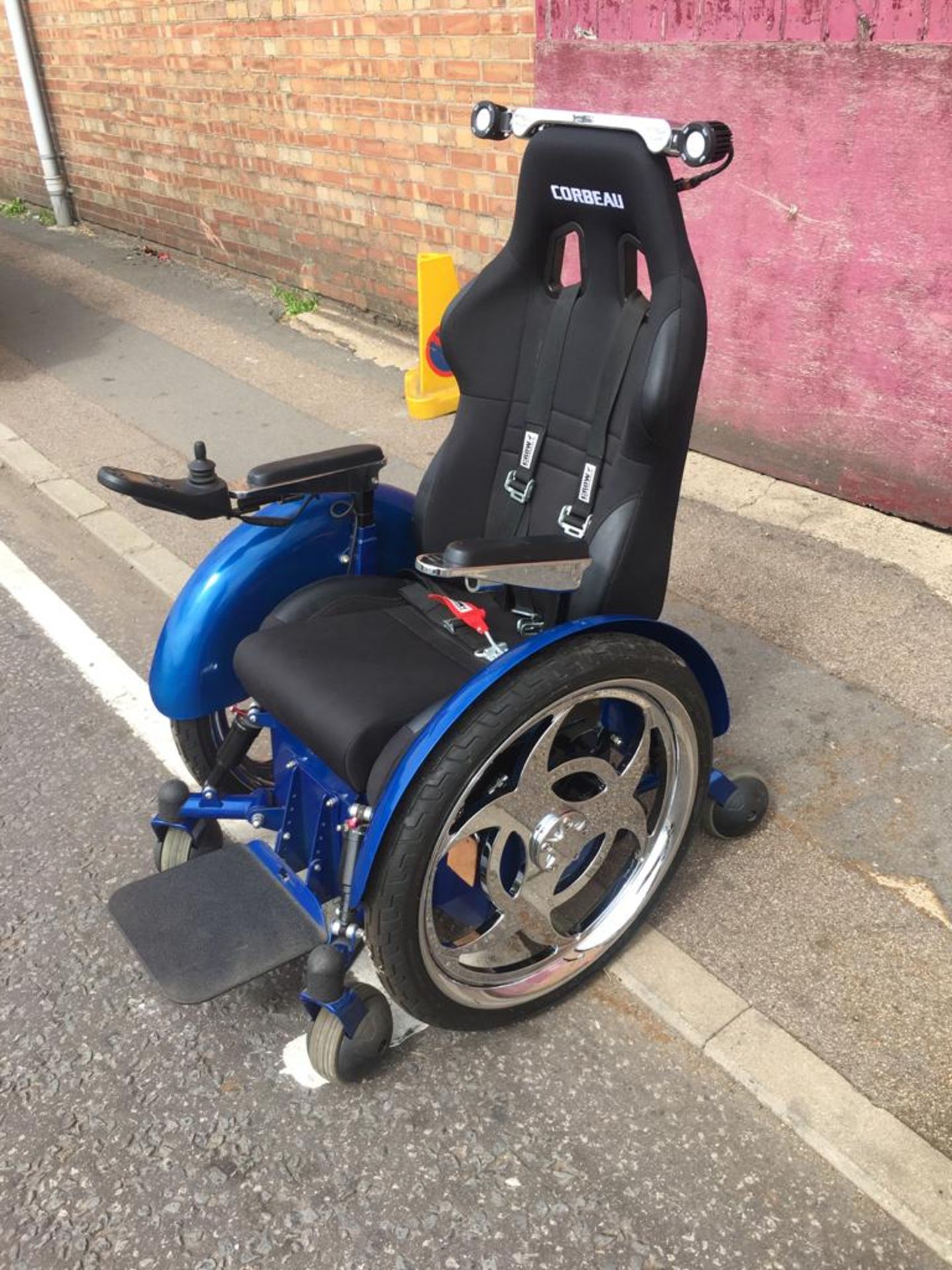 SPEEDSTER WHEELCHAIR TANK CHAIR ELECTRIC (NEVER USED) - Image 3 of 21