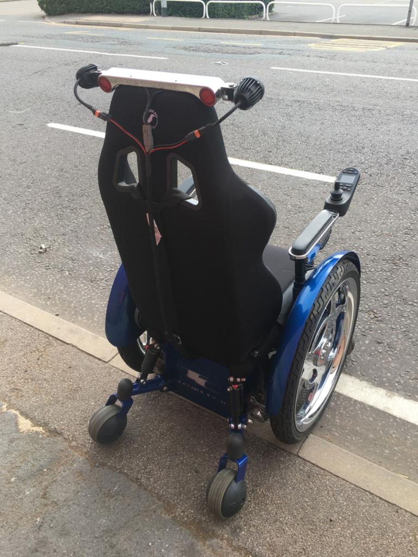 SPEEDSTER WHEELCHAIR TANK CHAIR ELECTRIC (NEVER USED) - Image 12 of 21