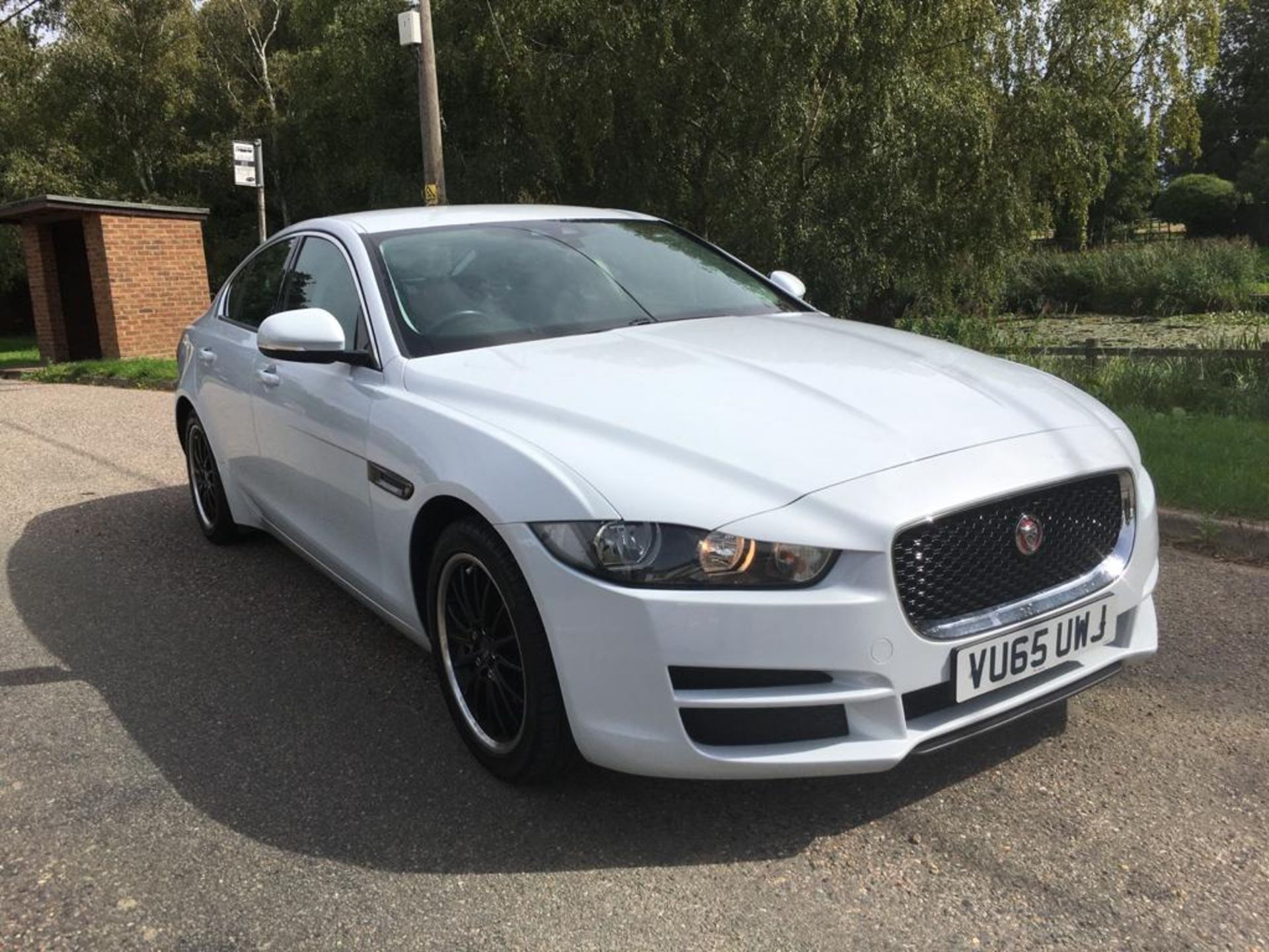 2015 JAGUAR XE SE D 4 DOOR SALOON