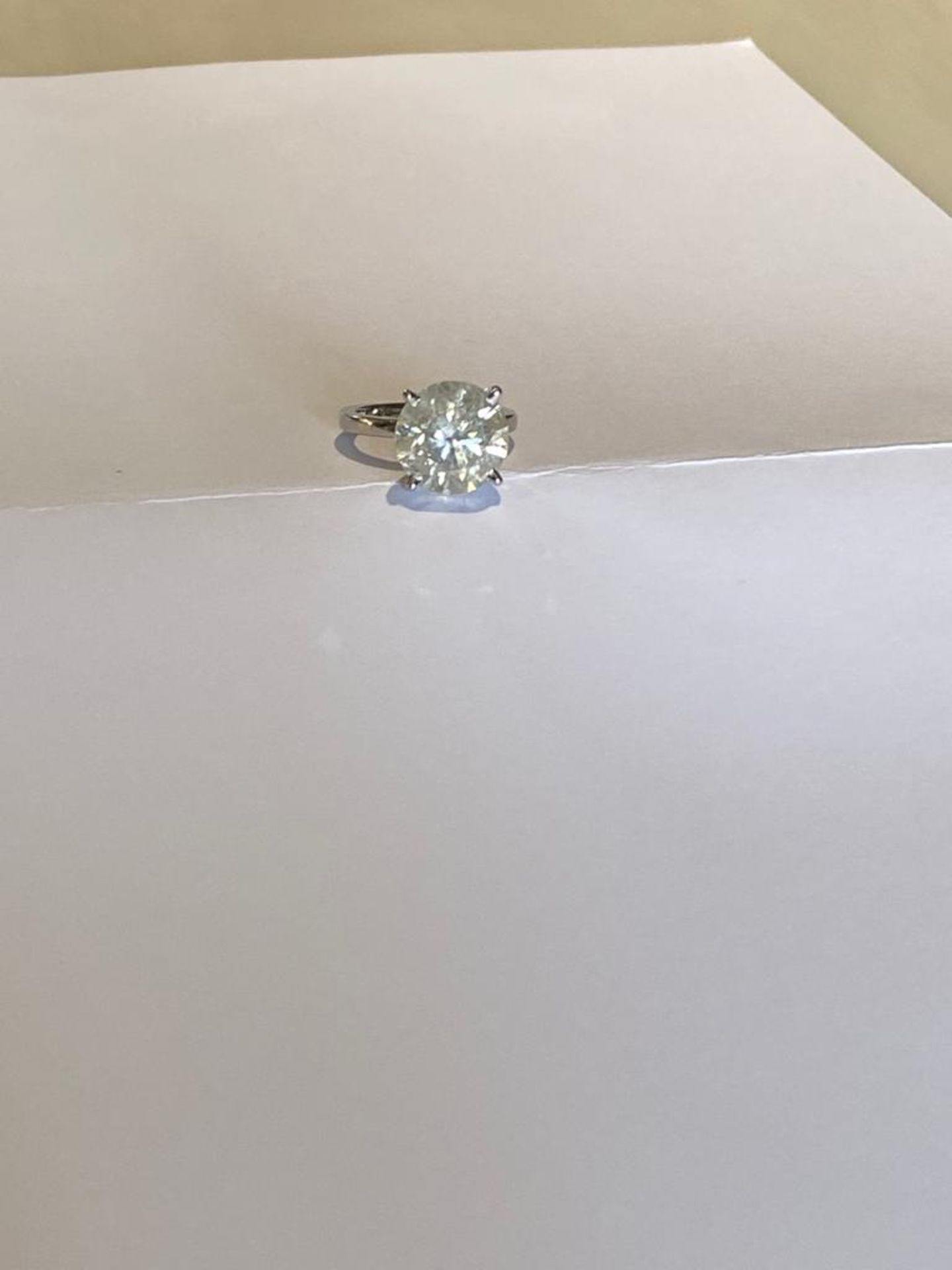 6.36 CT DIAMOND RING - Image 2 of 5