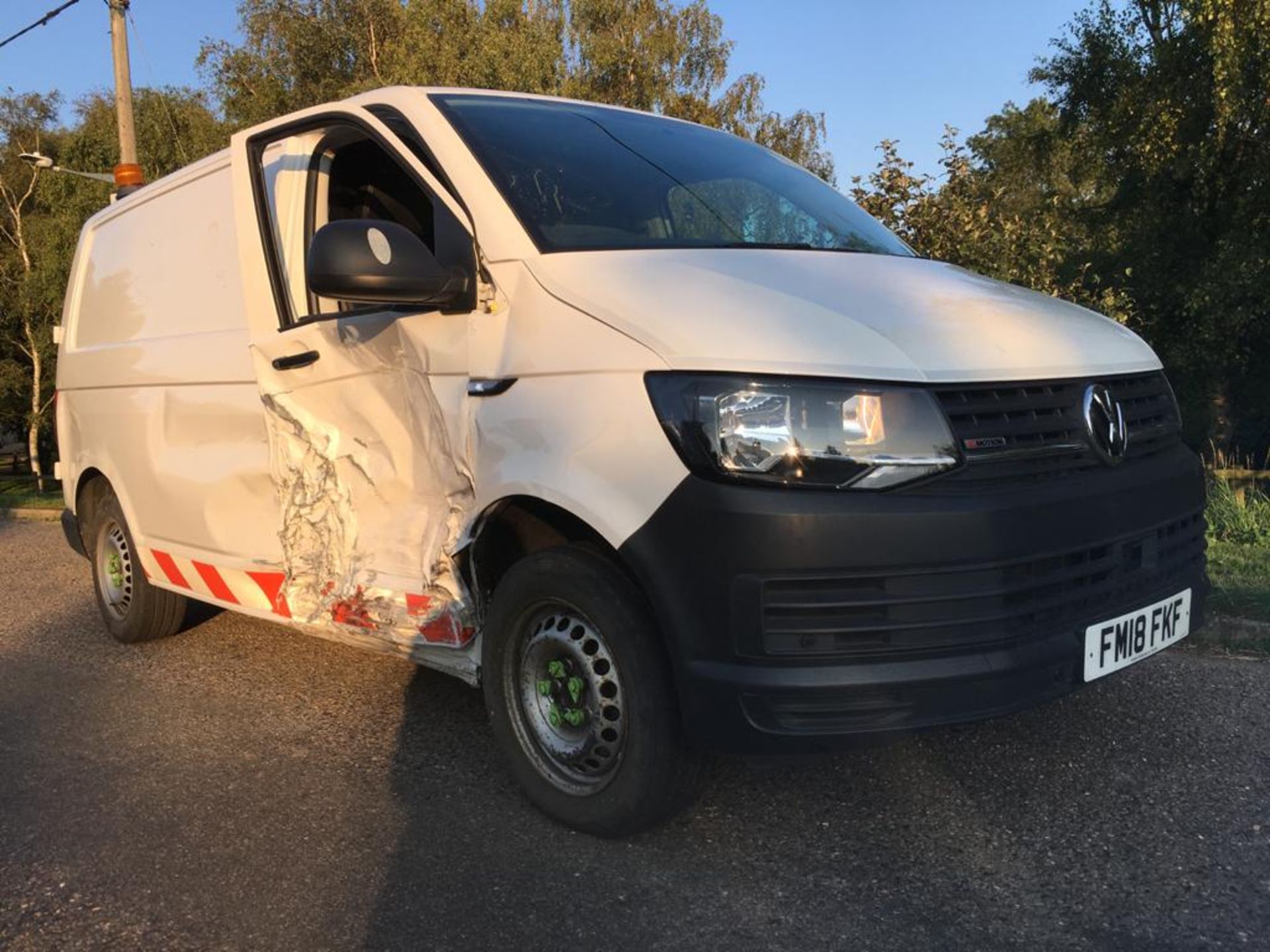 2018 VOLKSWAGEN TRANSPORTER T32 TDI T32 L1H1 - Image 3 of 30