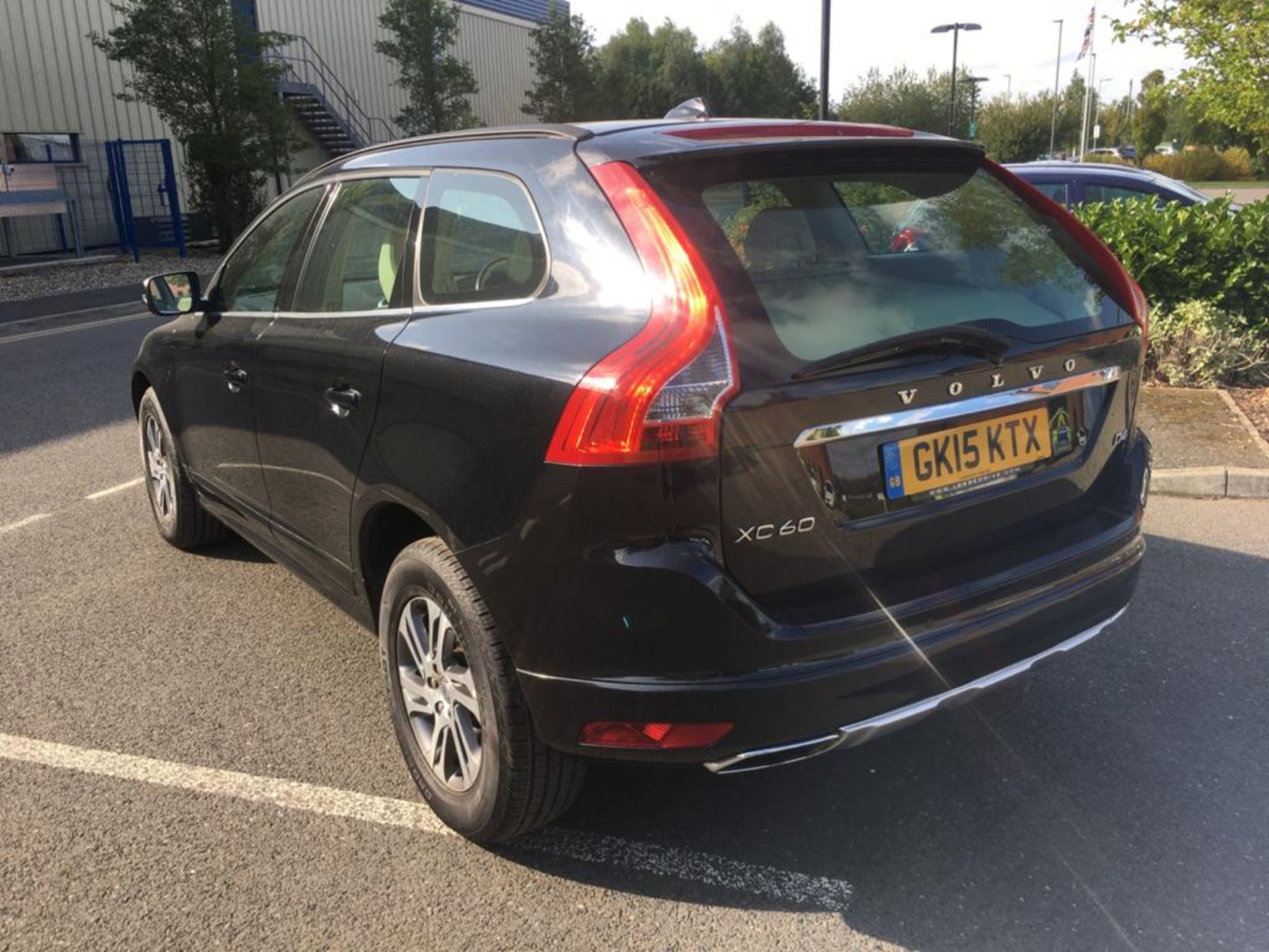 2015 VOLVO XC60 SE NAV D4 AUTO - Image 8 of 26