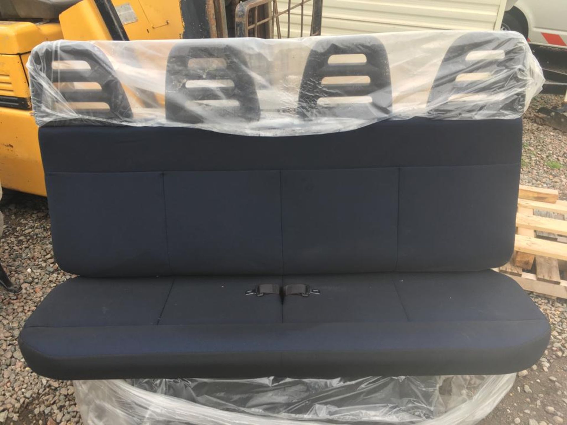 6X NEW UNUSED FOUR ROW SEATS WITH CENTRE LAP SEAT BELTS