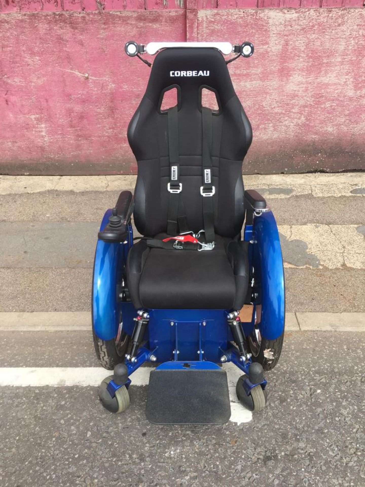 SPEEDSTER WHEELCHAIR TANK CHAIR ELECTRIC - Image 2 of 21