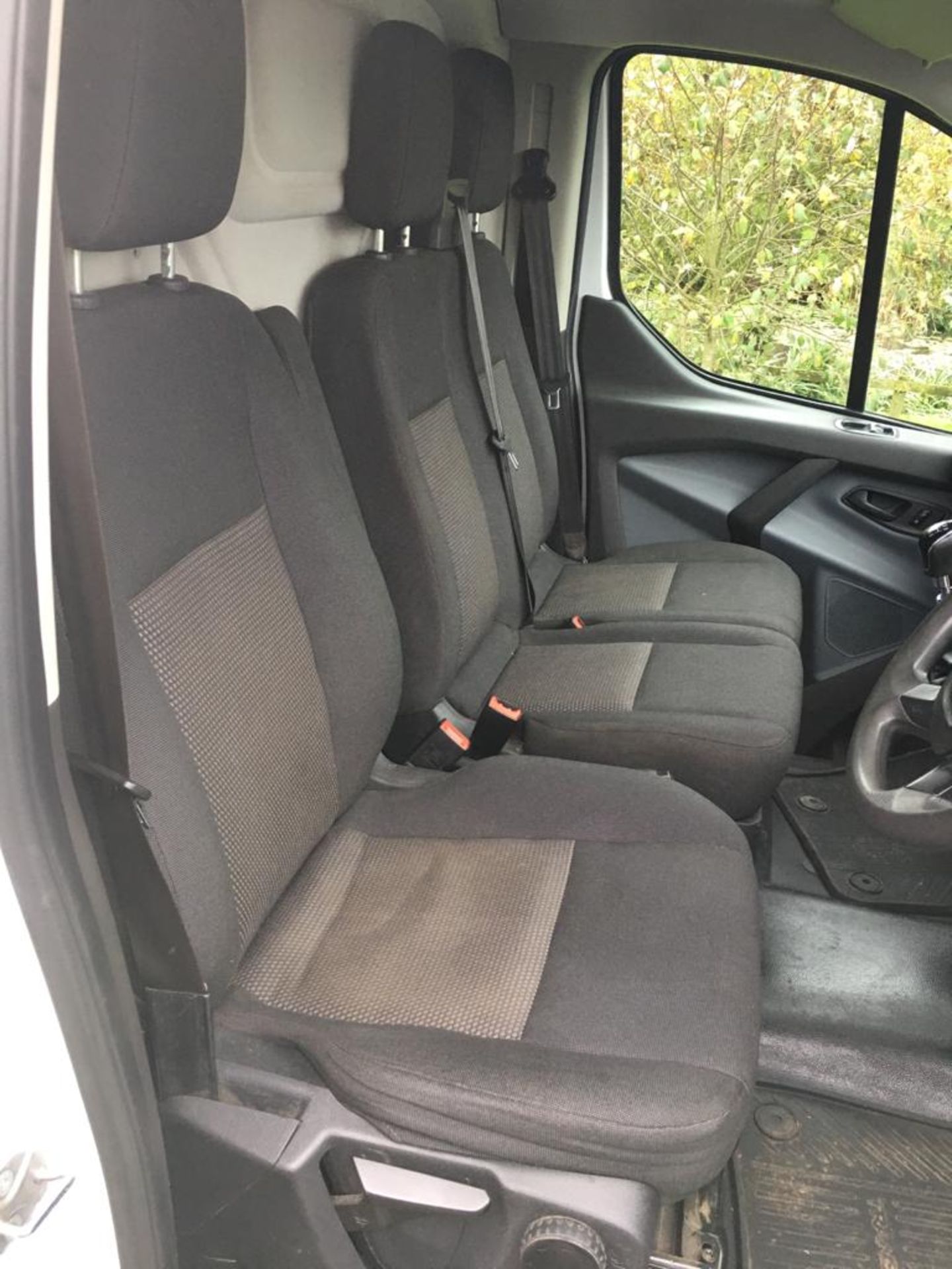 2016 FORD TRANSIT CUSTOM 290 VAN - Image 14 of 21