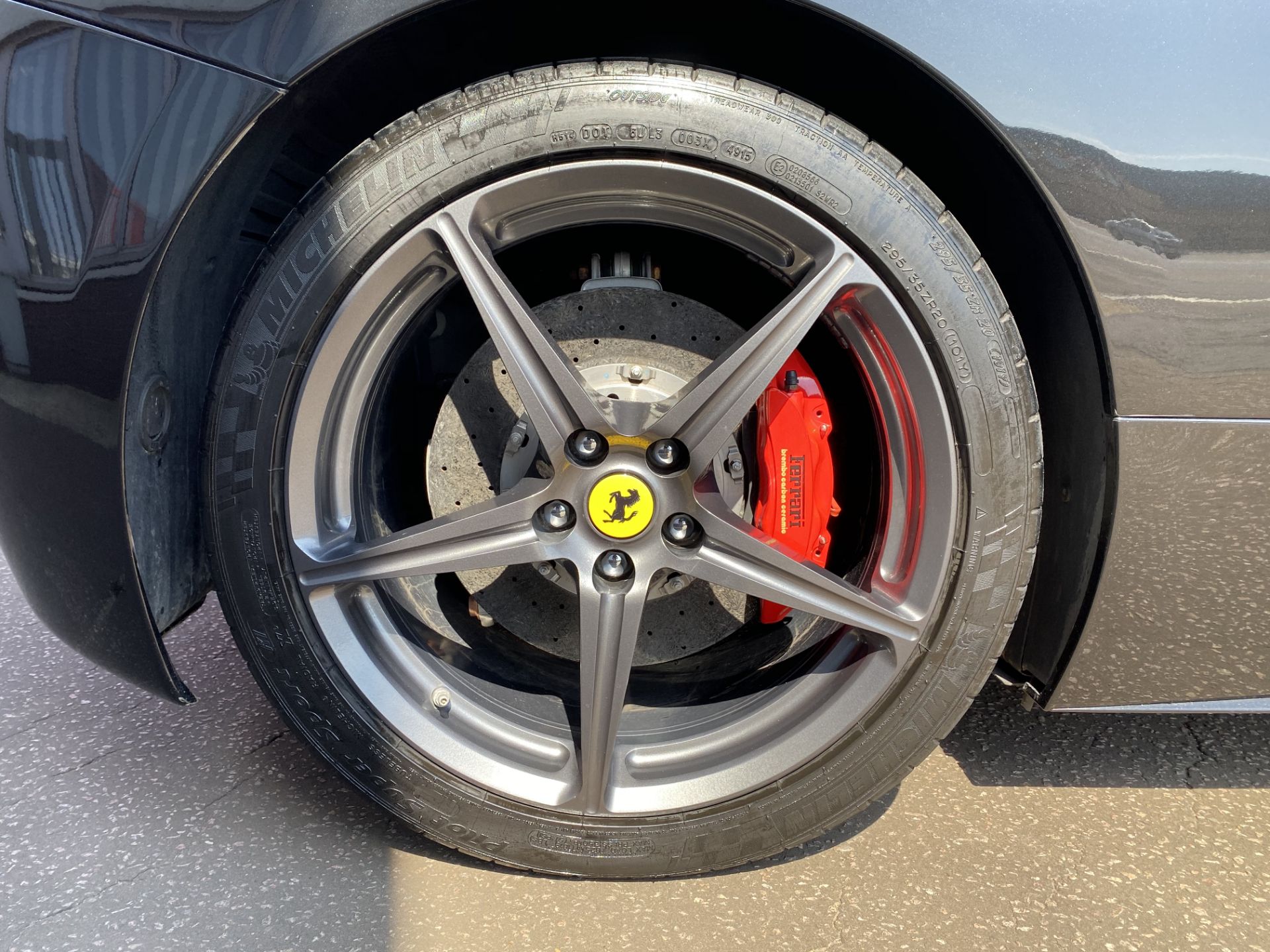 2014 FERRARI 458 ITALIA CARBON PACK **FULL FERRARI SERVICE HISTORY** - Image 14 of 46