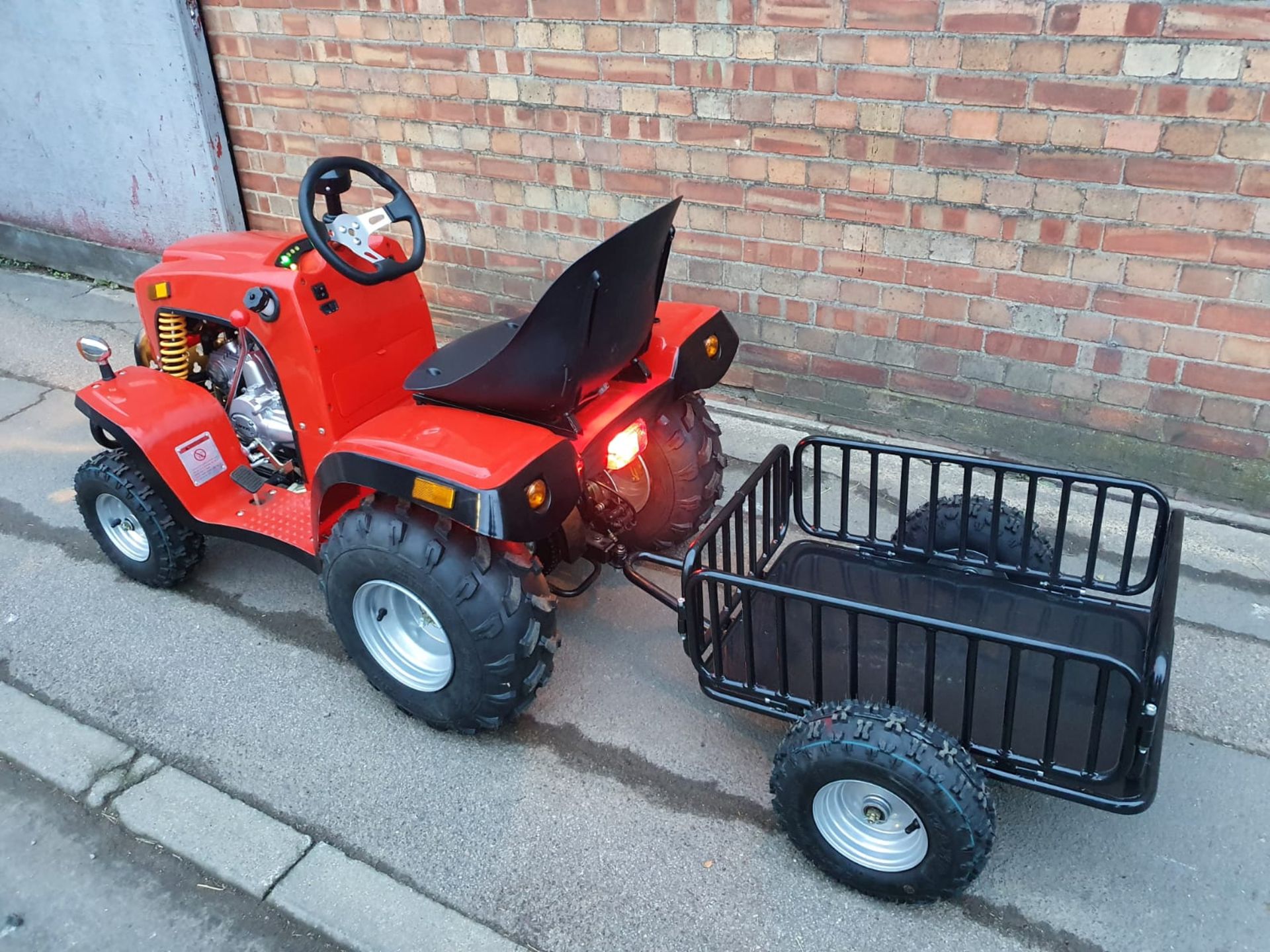 MASSEY FERGUSON MINI TRACTOR AND TRAILER 4 STROKE PETROL - Image 3 of 12