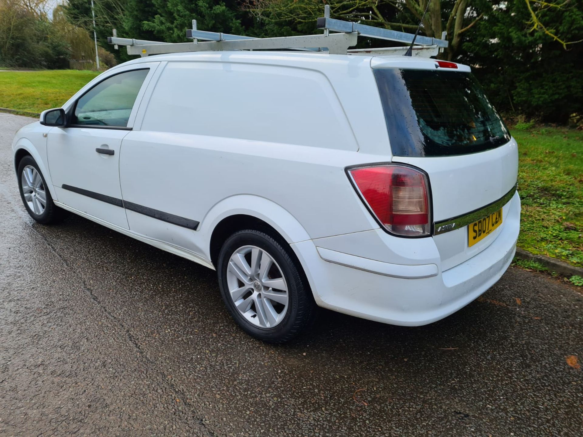 2007 VAUXHALL ASTRA VAN 1.7 D - Image 5 of 11