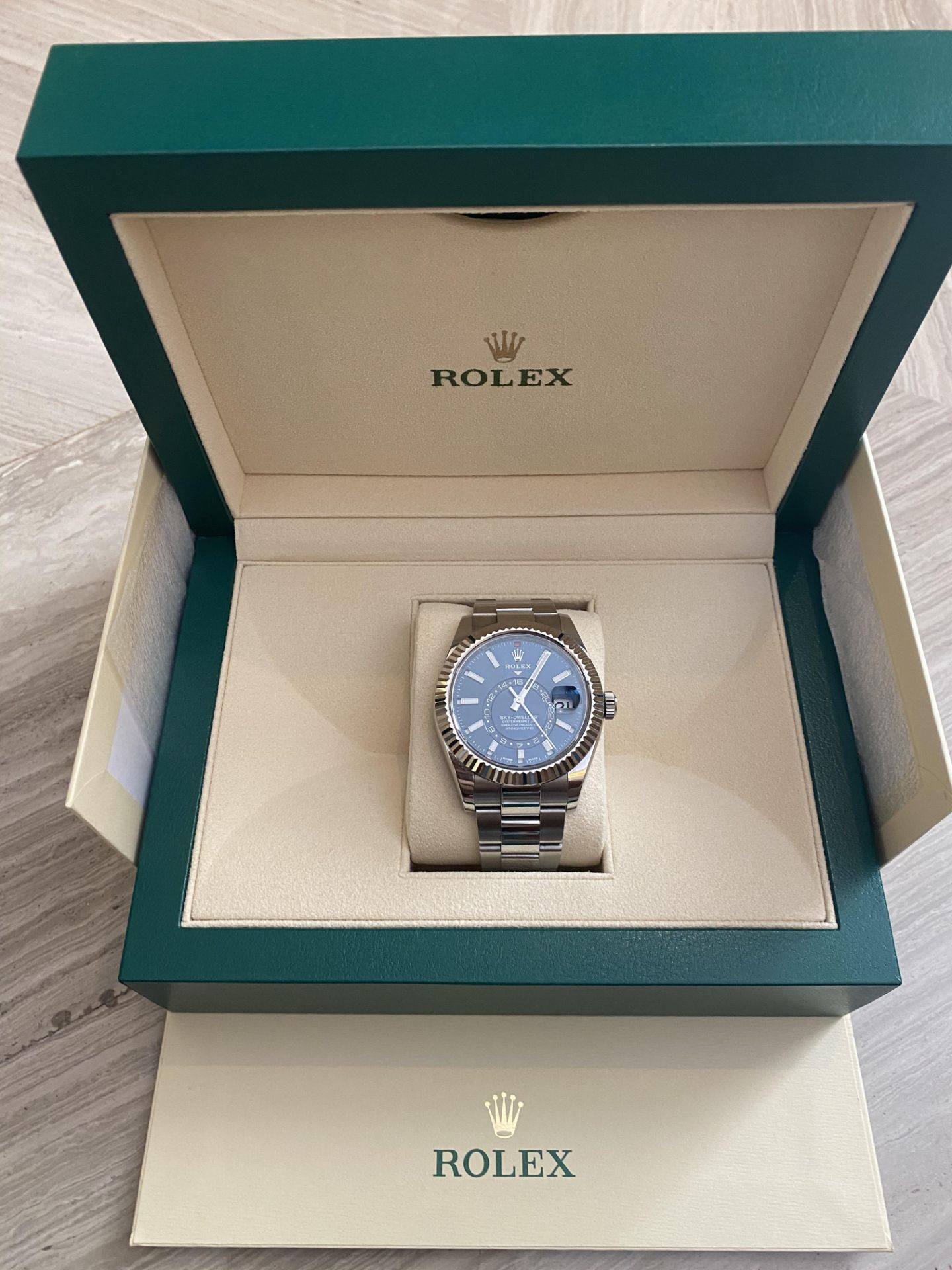 2018 ROLEX SKY DWELLER OYSTER 42MM OYSTERSTEEL & WHITE GOLD **BLUE DIAL** - Image 4 of 12