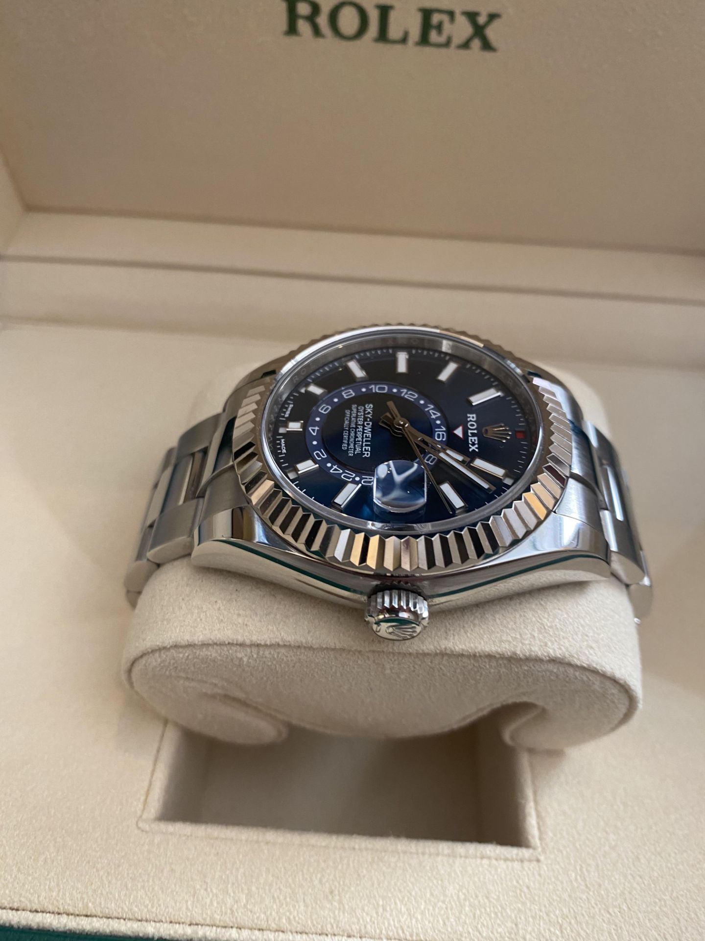 2018 ROLEX SKY DWELLER OYSTER 42MM OYSTERSTEEL & WHITE GOLD **BLUE DIAL** - Image 9 of 12