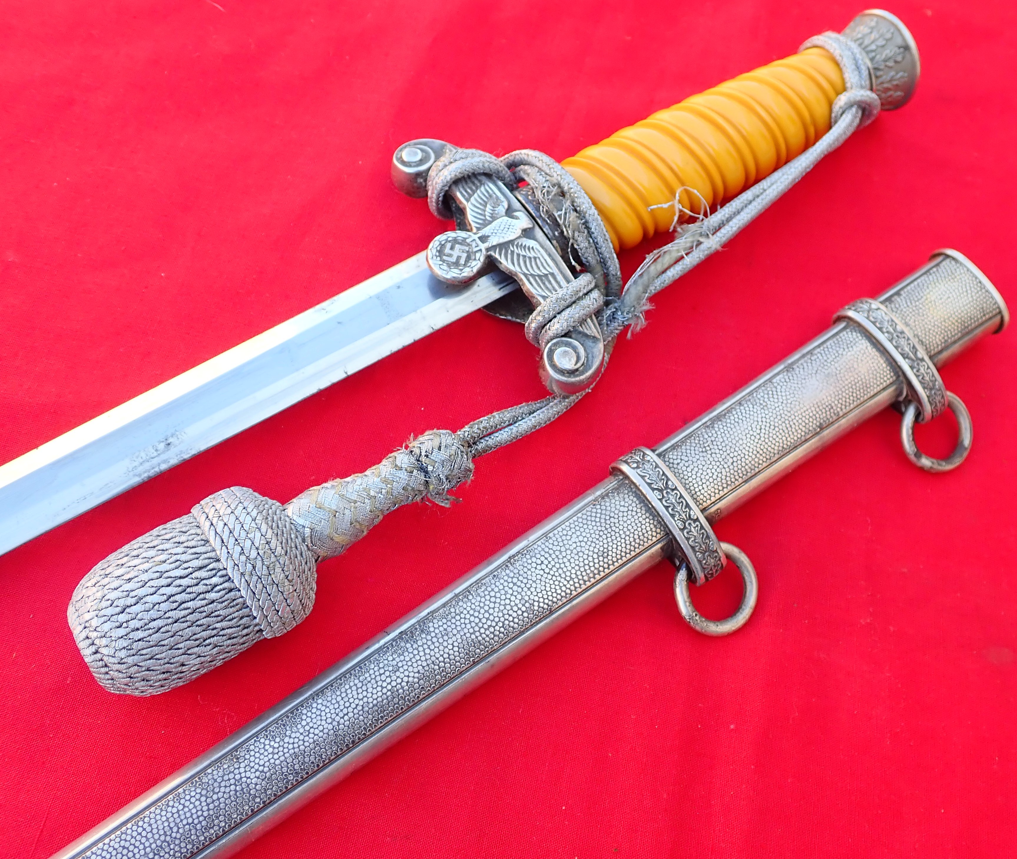 WW2 German Army officer’s dagger, scabbard & knot