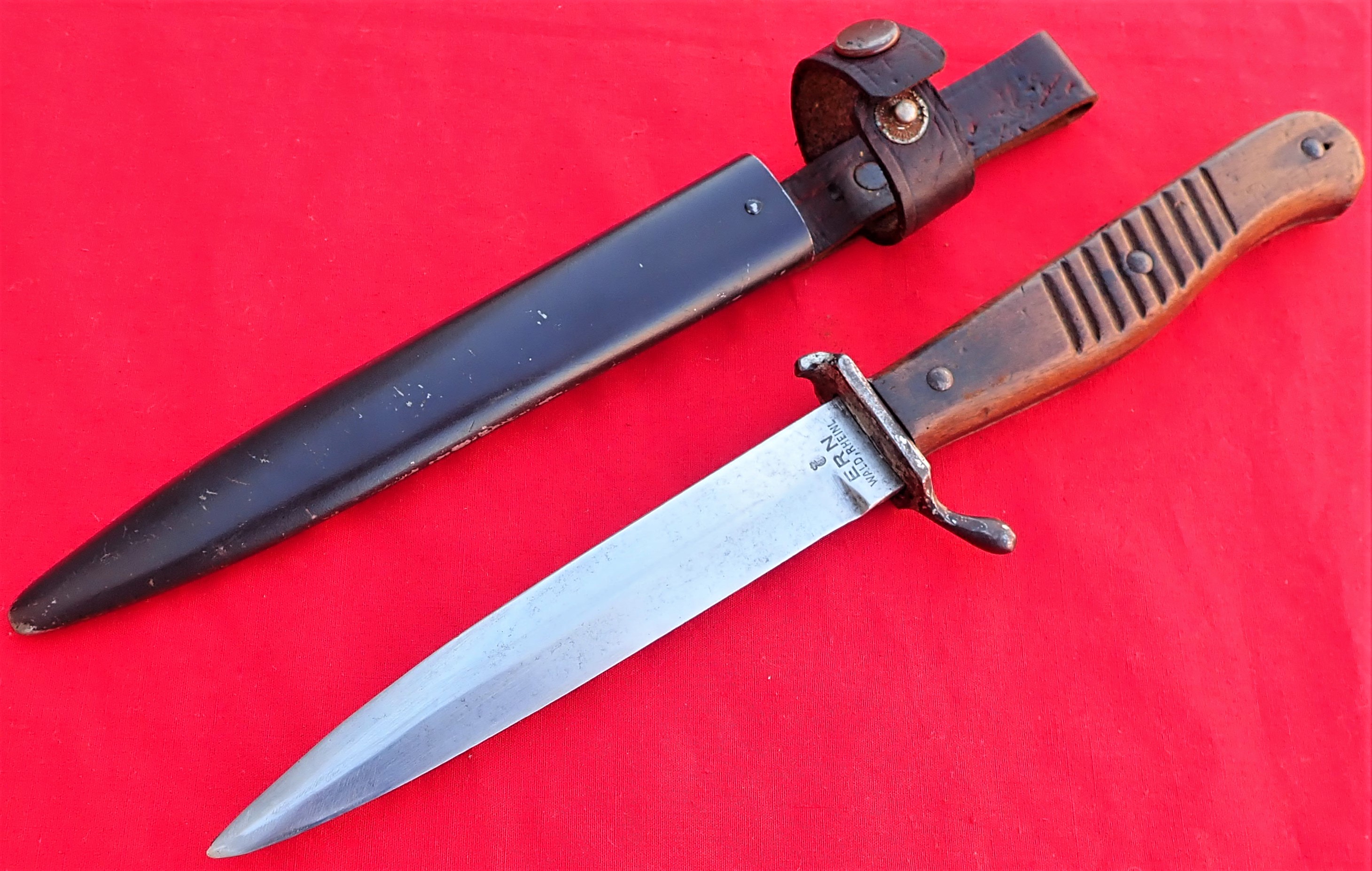 Imperial German WW1 regimentally numbered trench knife & scabbard. - Image 2 of 9