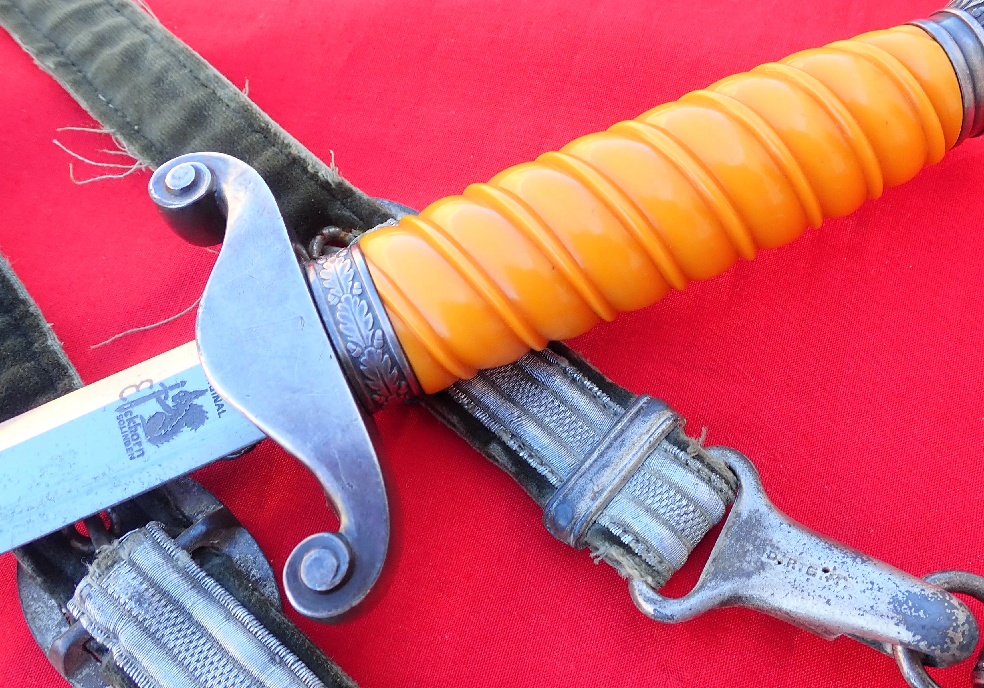 WW2 German Army officer’s dagger & scabbard by Carl Eickhorn with hangers. - Image 9 of 10