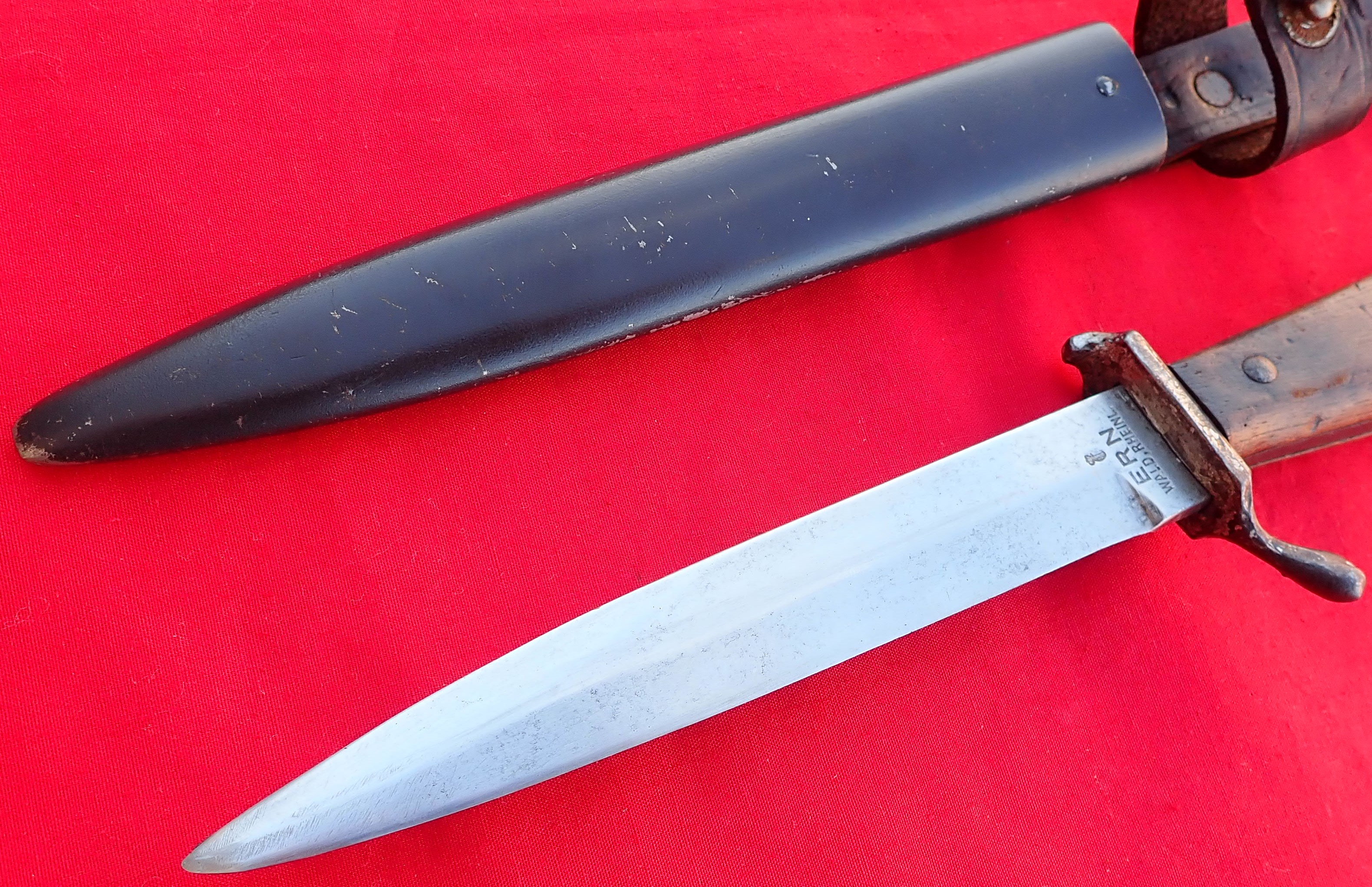 Imperial German WW1 regimentally numbered trench knife & scabbard. - Image 3 of 9