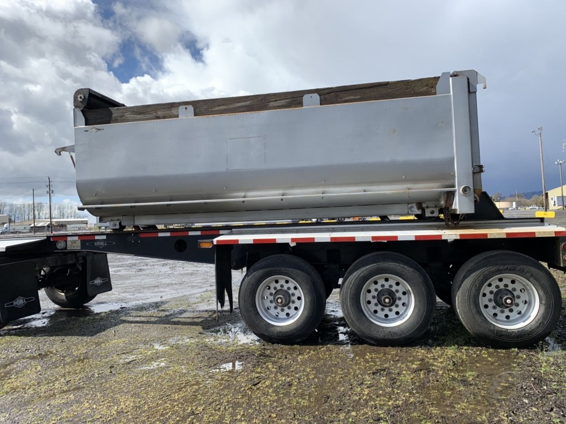 2002 Beall Quad Axle Transfer Trailer - Image 6 of 7