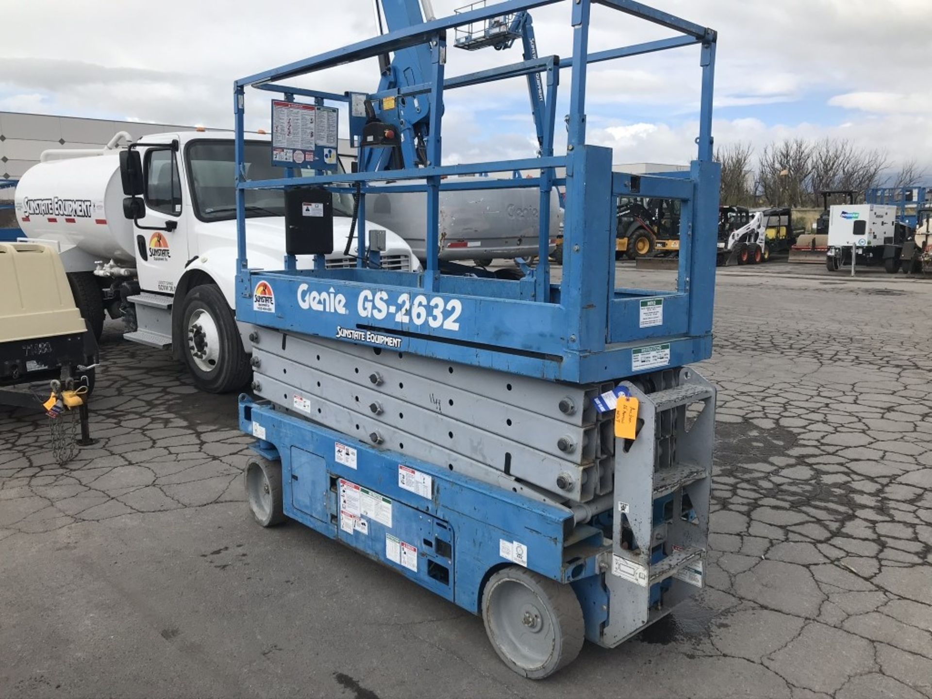 2012 Genie GS2632 Scissor Lift - Image 2 of 10