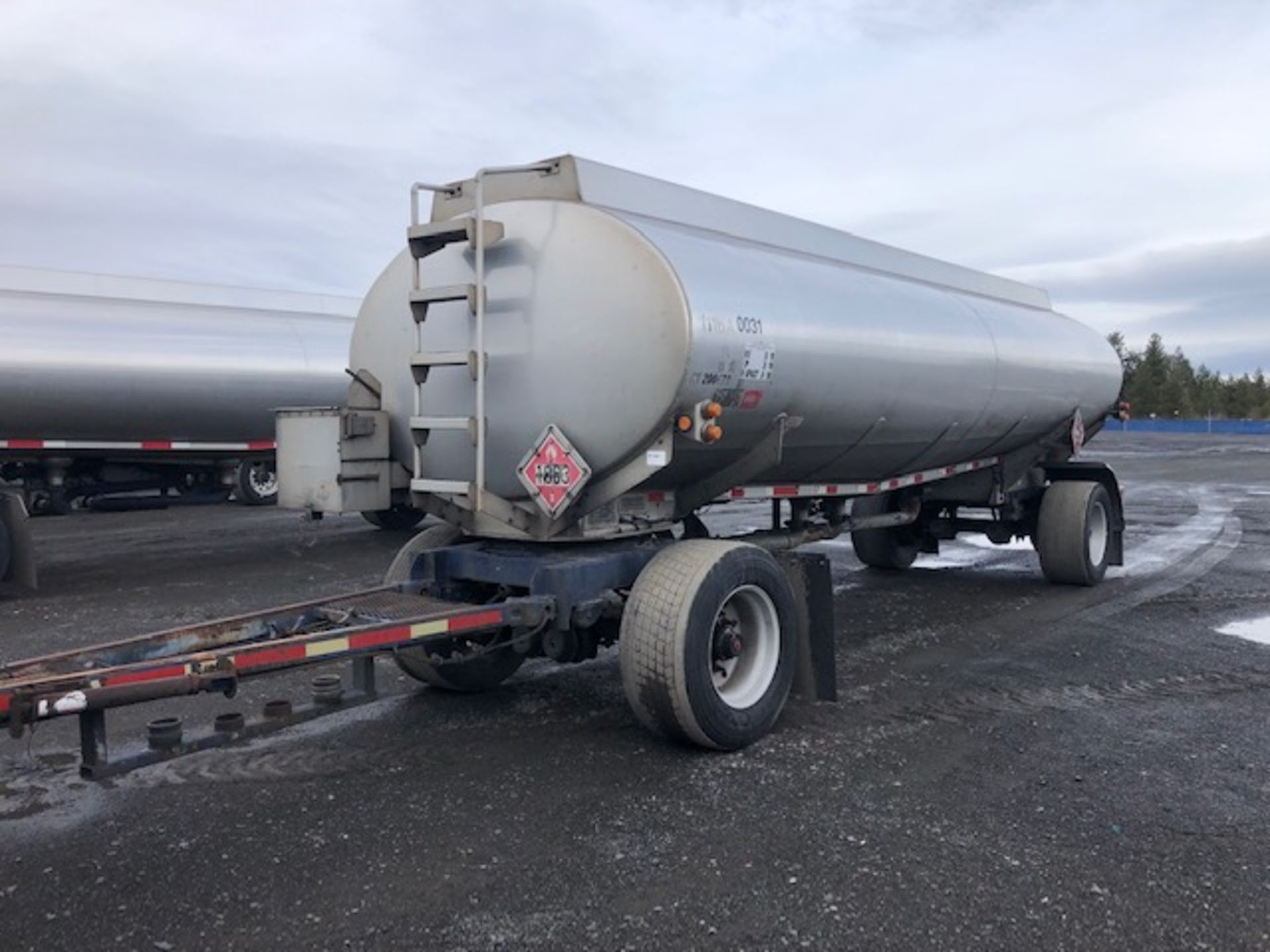 1996 Weld It Pup Tanker Trailer