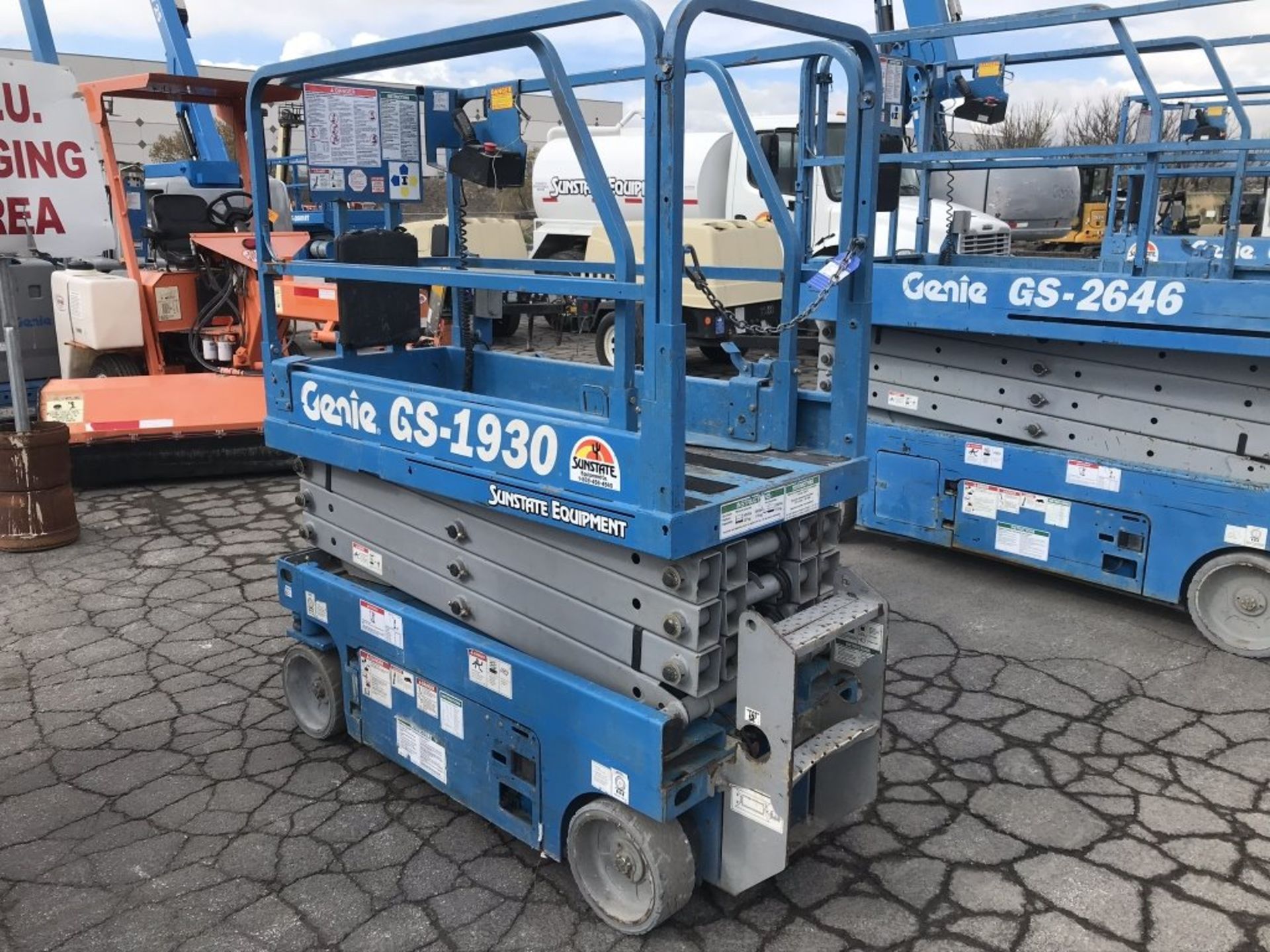 2013 Genie GS1930 Scissor Lift - Image 2 of 10