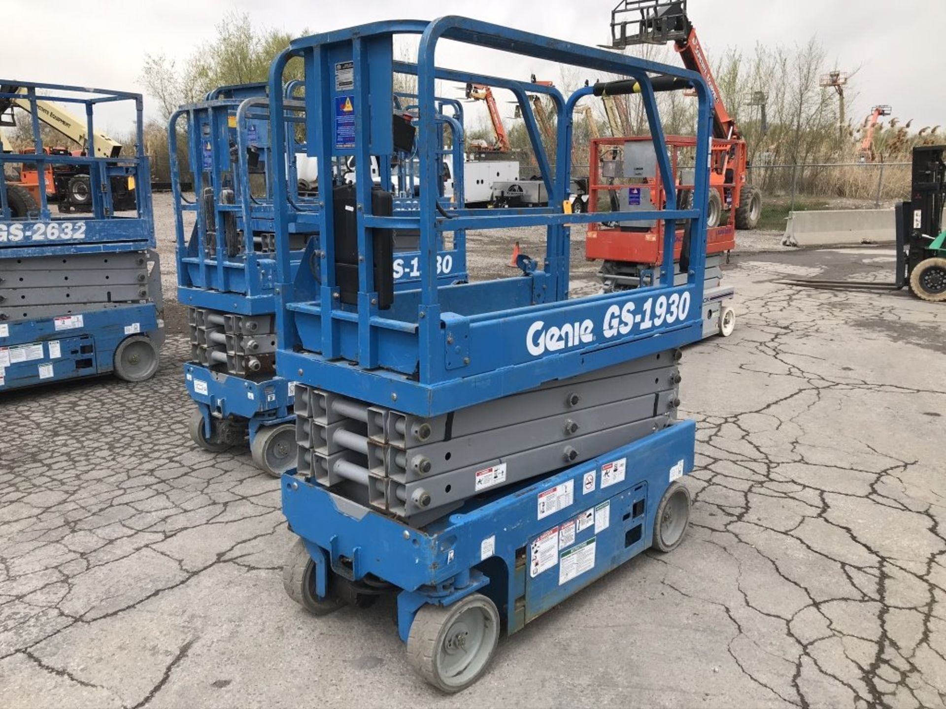 2013 Genie GS1930 Scissor Lift - Image 3 of 10