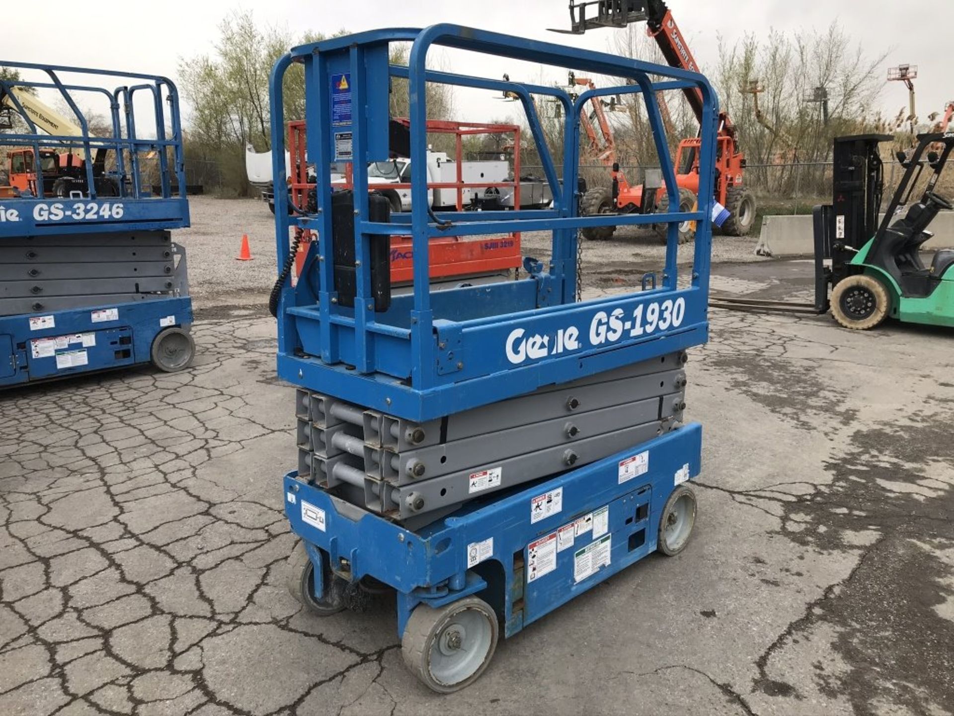 2013 Genie GS1930 Scissor Lift - Image 3 of 10