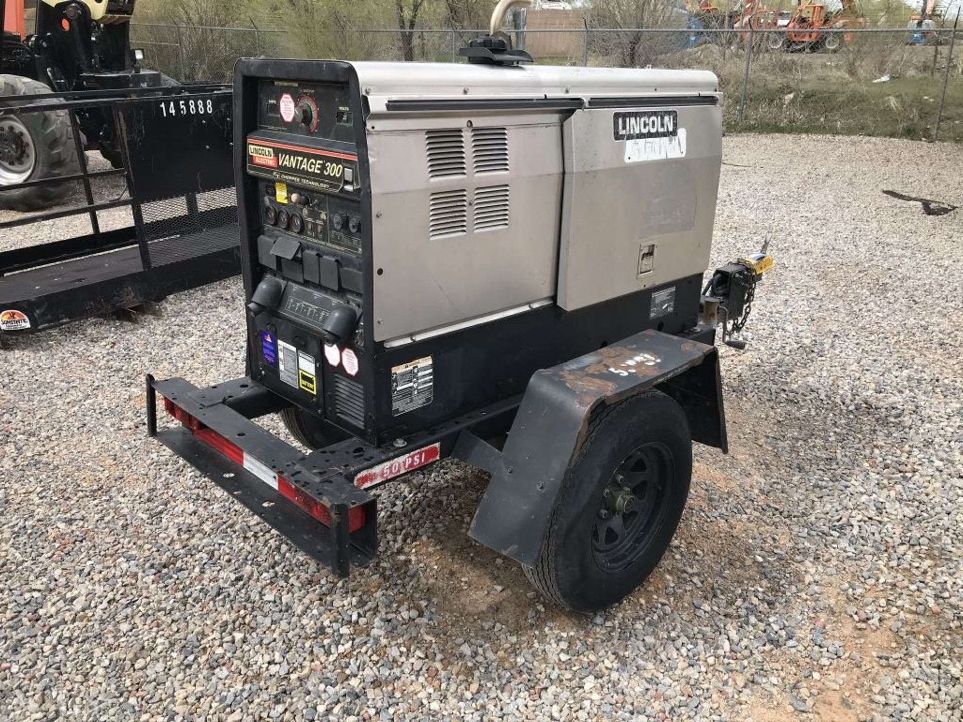 2006 Lincoln-Electric Vantage 300 Towable Welder - Image 3 of 14