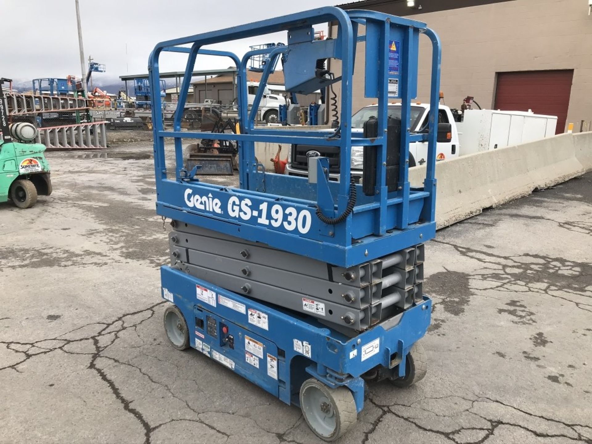 2013 Genie GS1930 Scissor Lift - Image 2 of 10