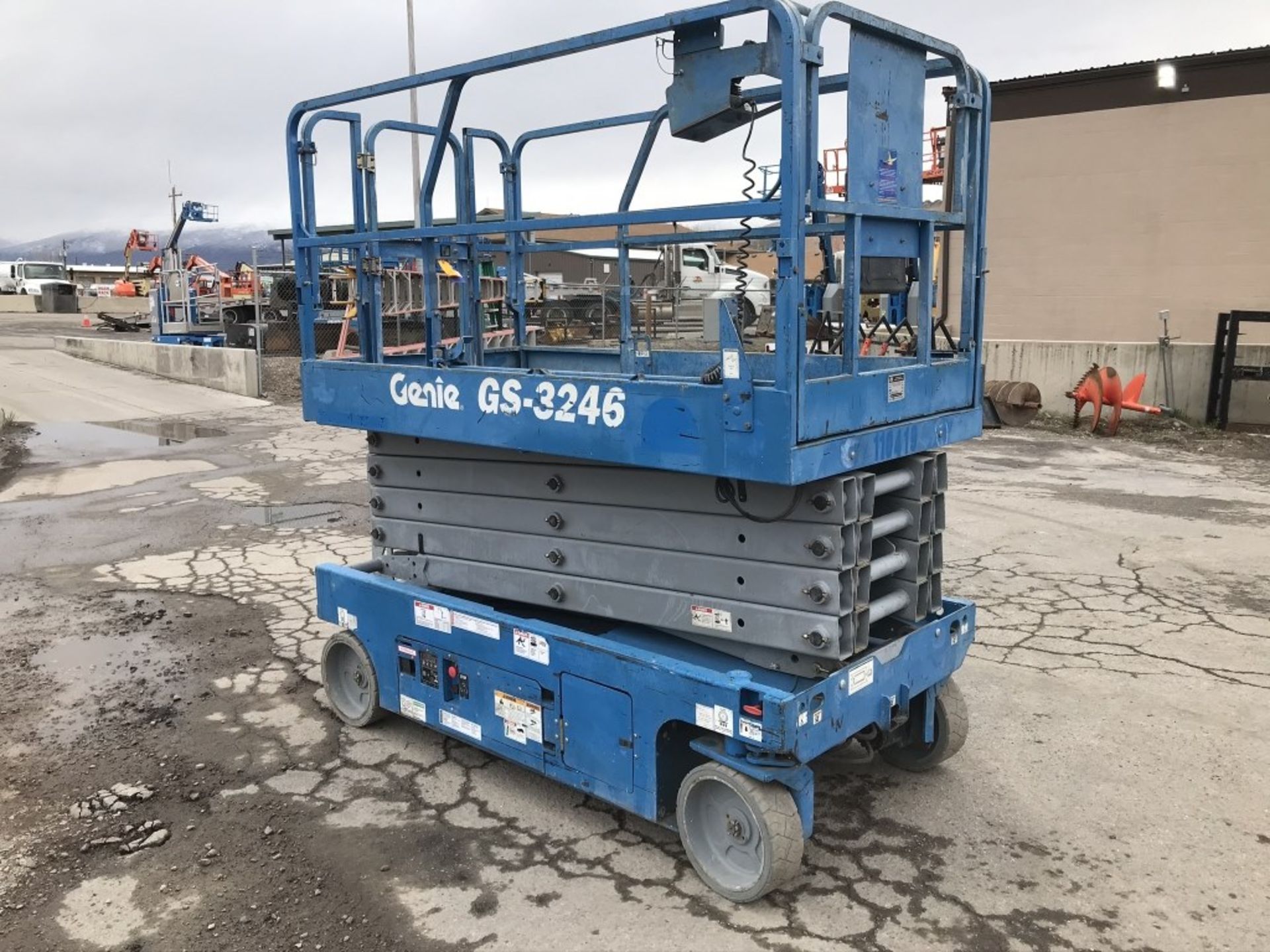 2013 Genie GS3246 Scissor Lift - Image 4 of 9