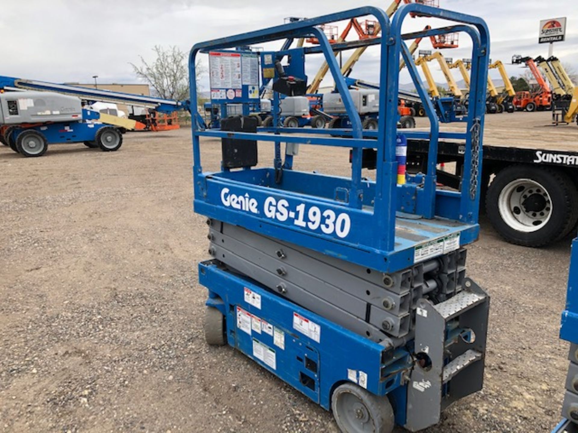 2012 Genie GS1930 Scissor Lift - Image 4 of 10