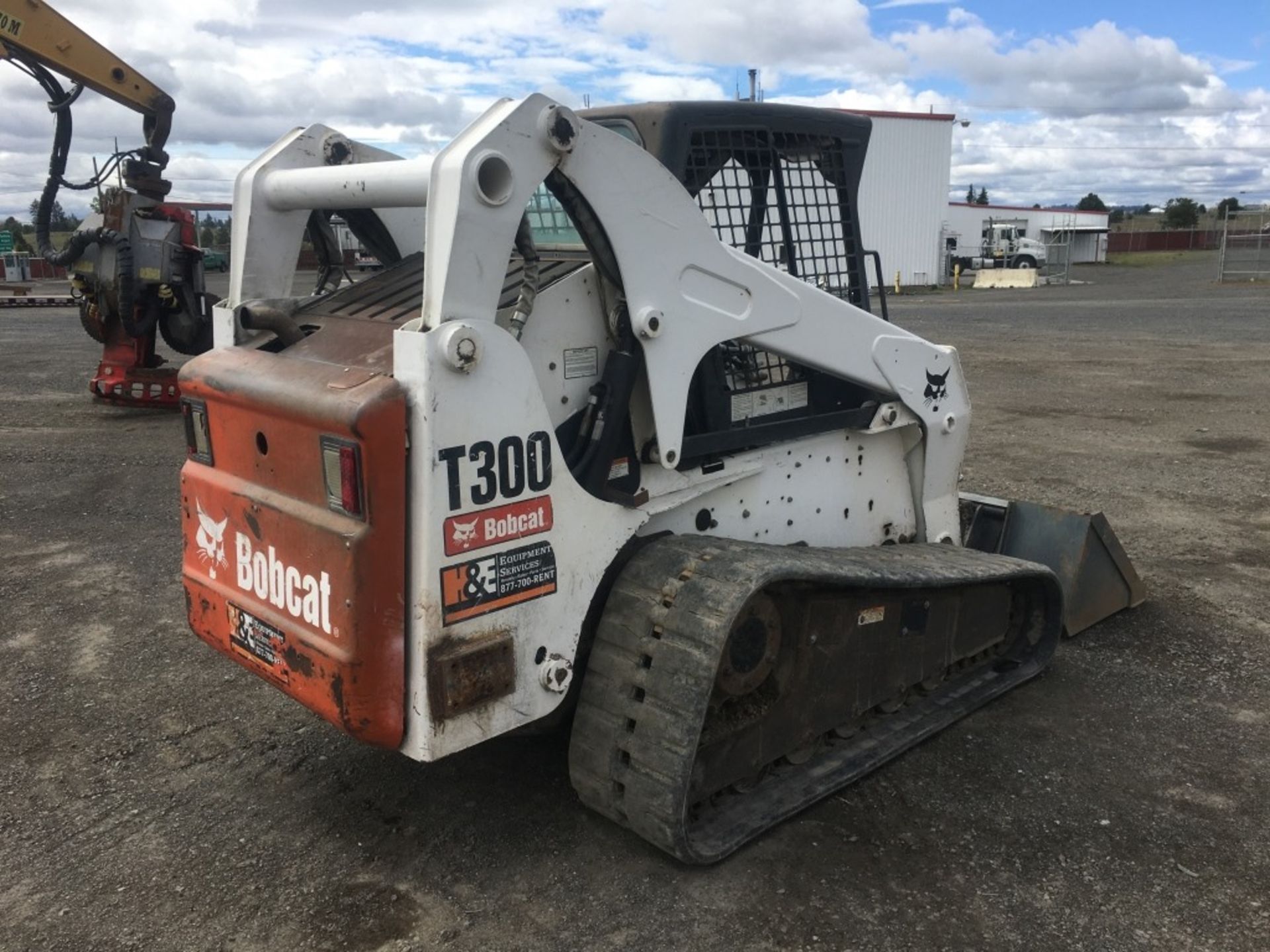 2007 Bobcat T300 Compact Track Loader - Image 3 of 20