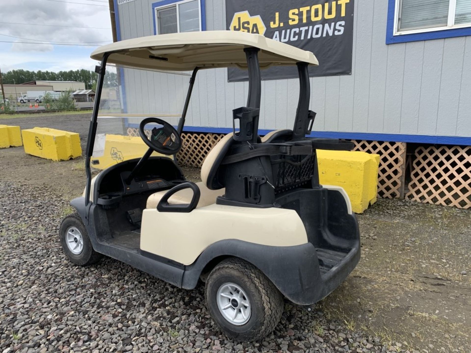 Club Car Golf Cart - Image 4 of 9