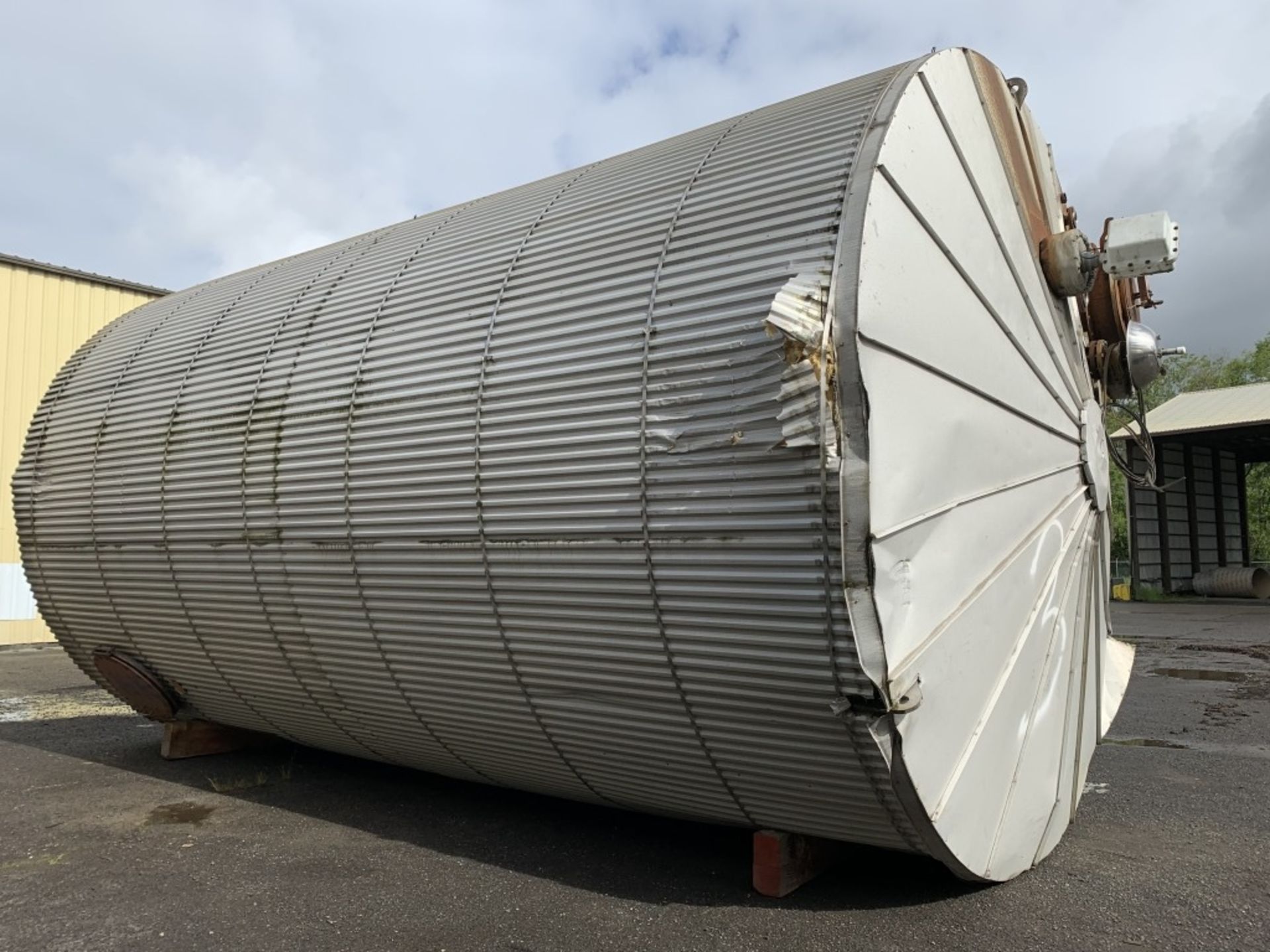 24,000 Gallon Water Tank - Image 2 of 7