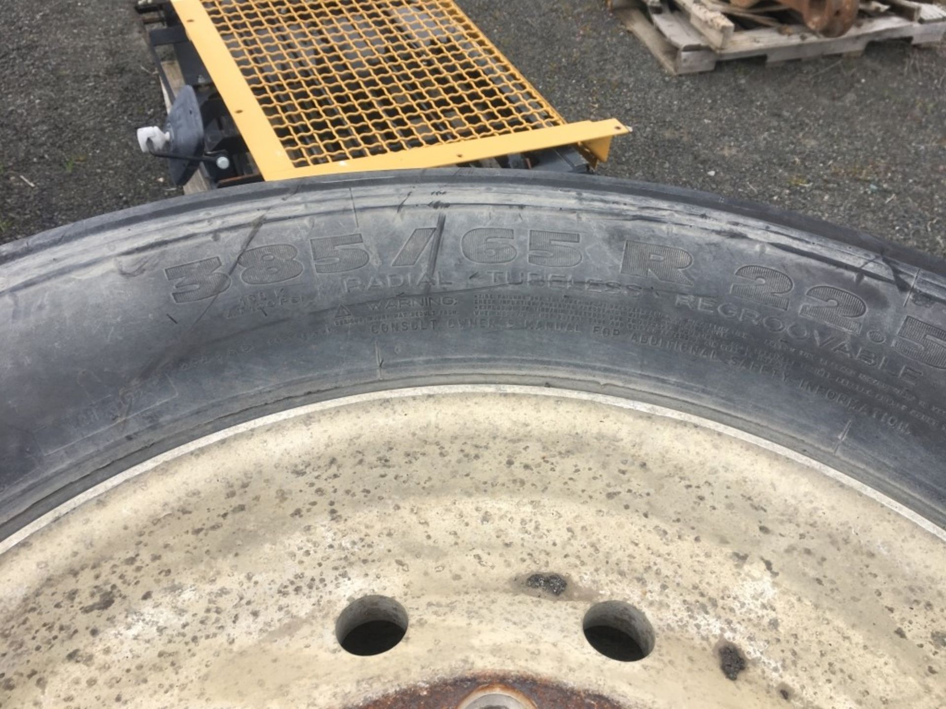 Mounted 385/65R22.5 Tires Qty 6 - Image 6 of 6