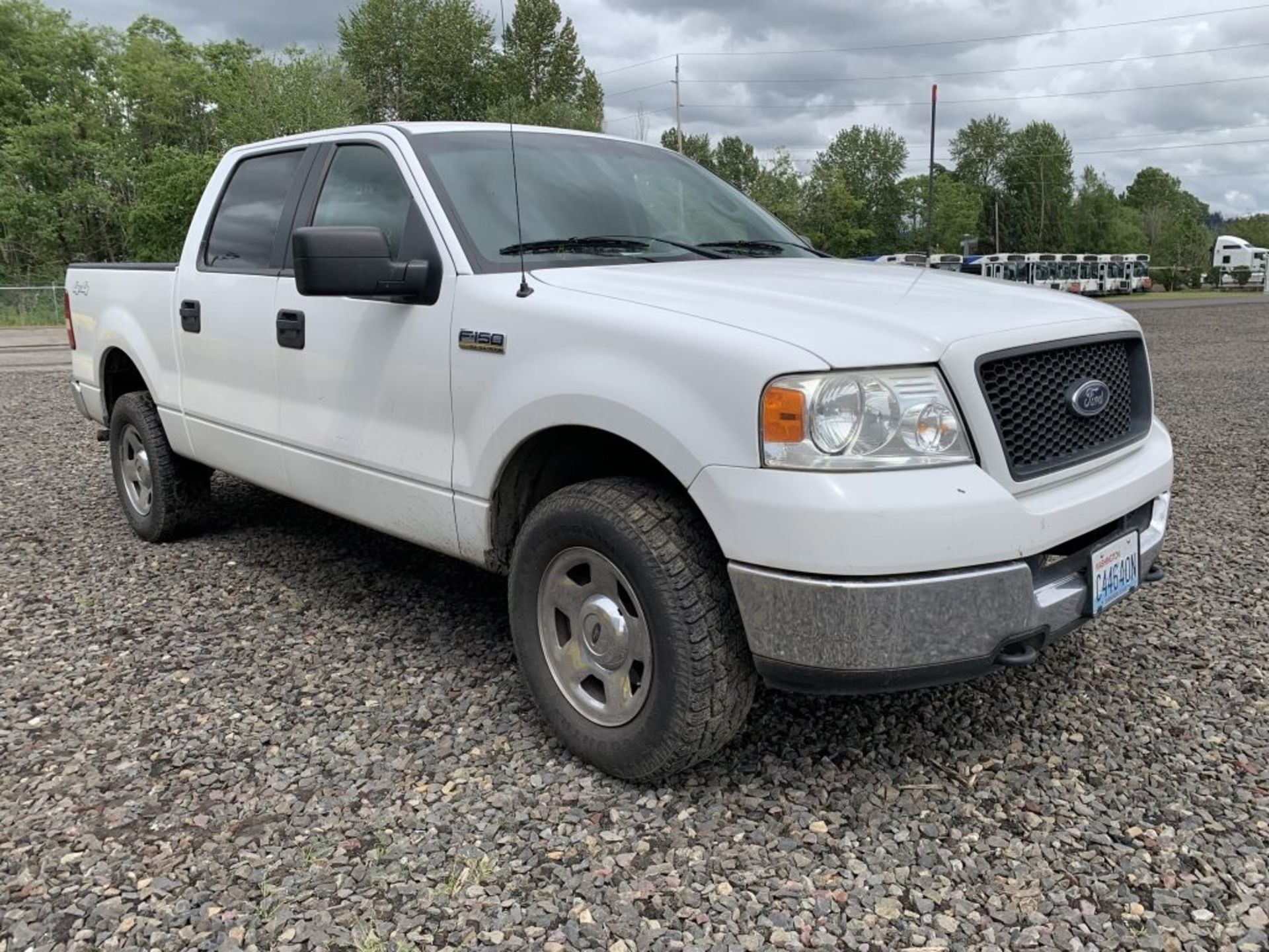 2005 Ford F150 XLT 4x4 Crew Cab Pickup - Image 2 of 19