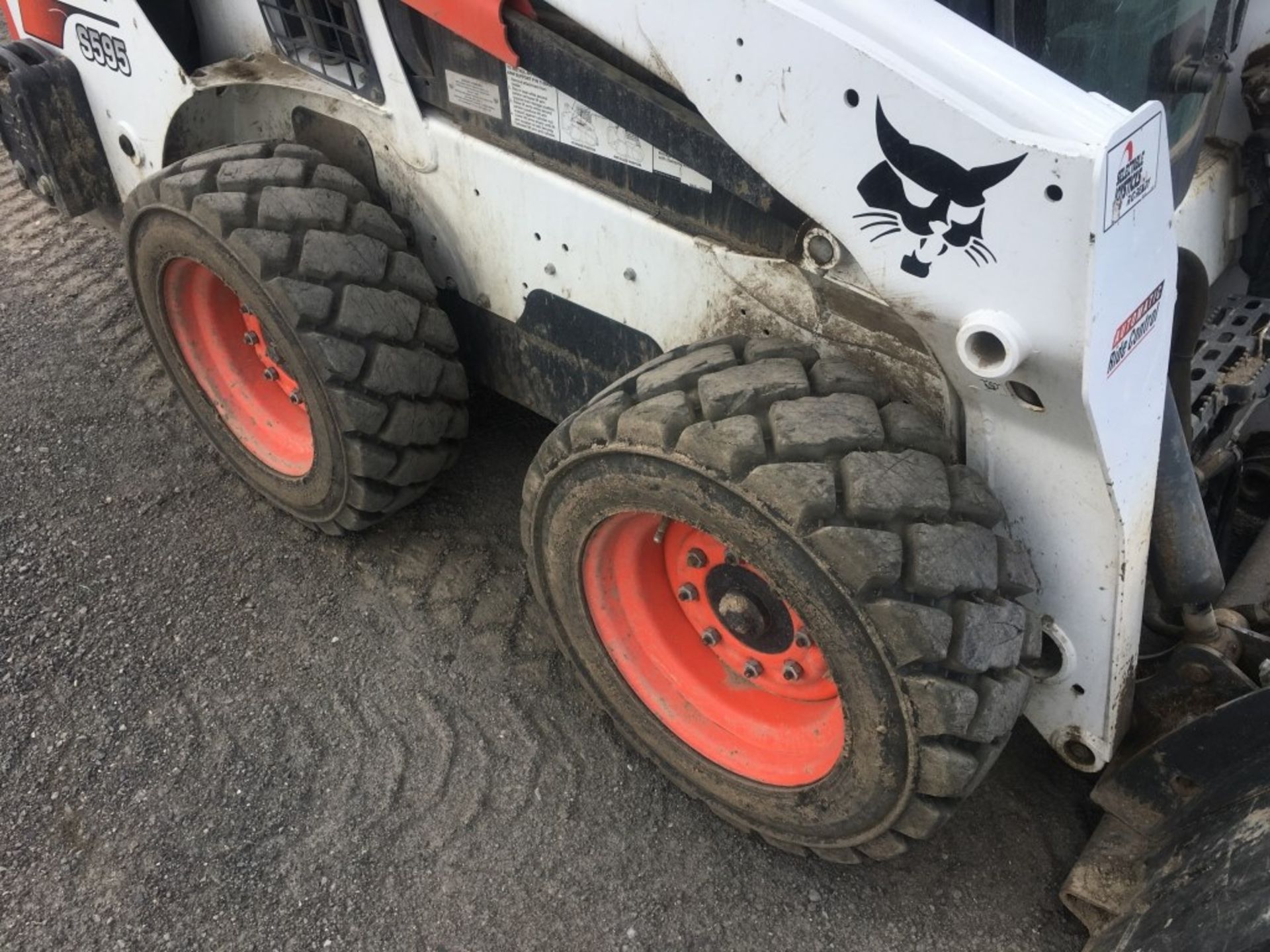 2017 Bobcat S595 Skidsteer Loader - Image 7 of 25