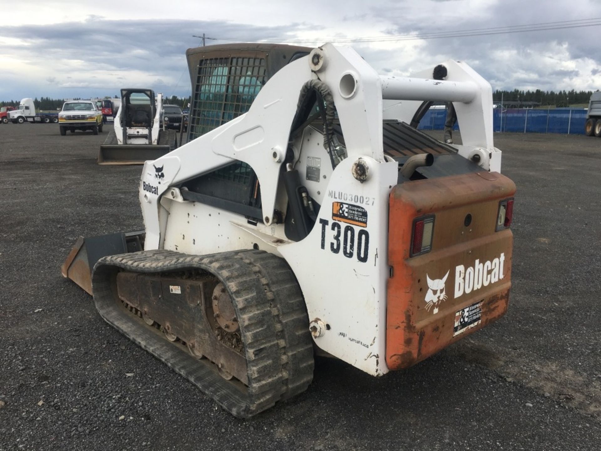 2004 Bobcat T300 Compact Track Loader - Image 2 of 20